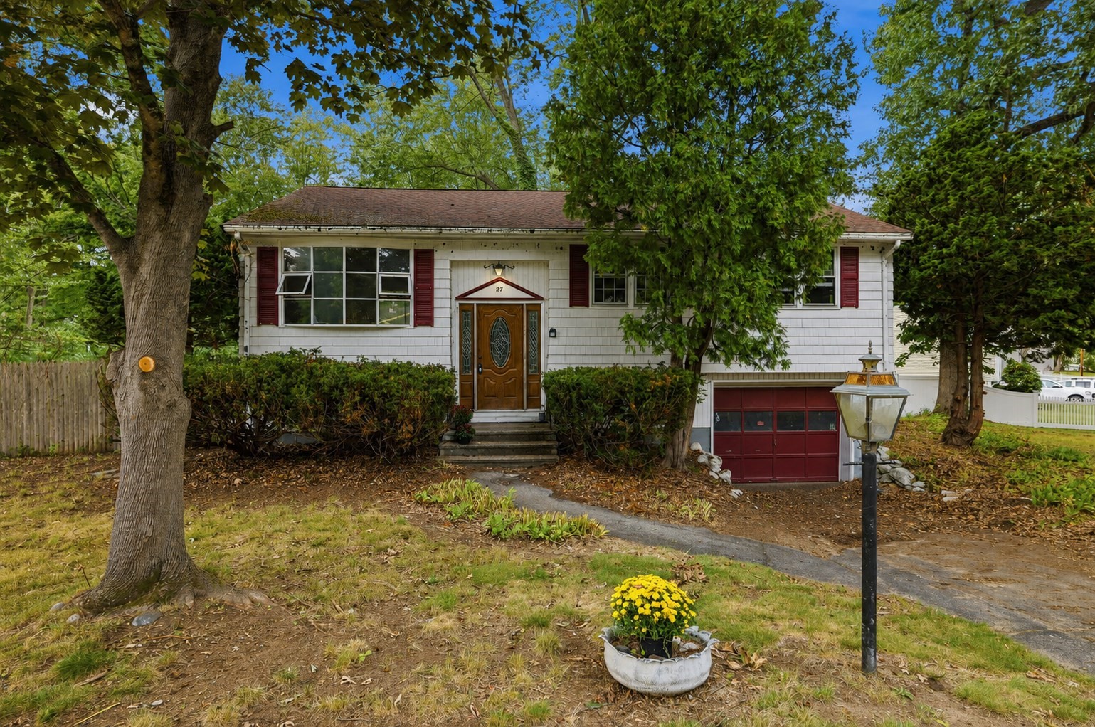 27 Forest Park Ave Property Photo 1