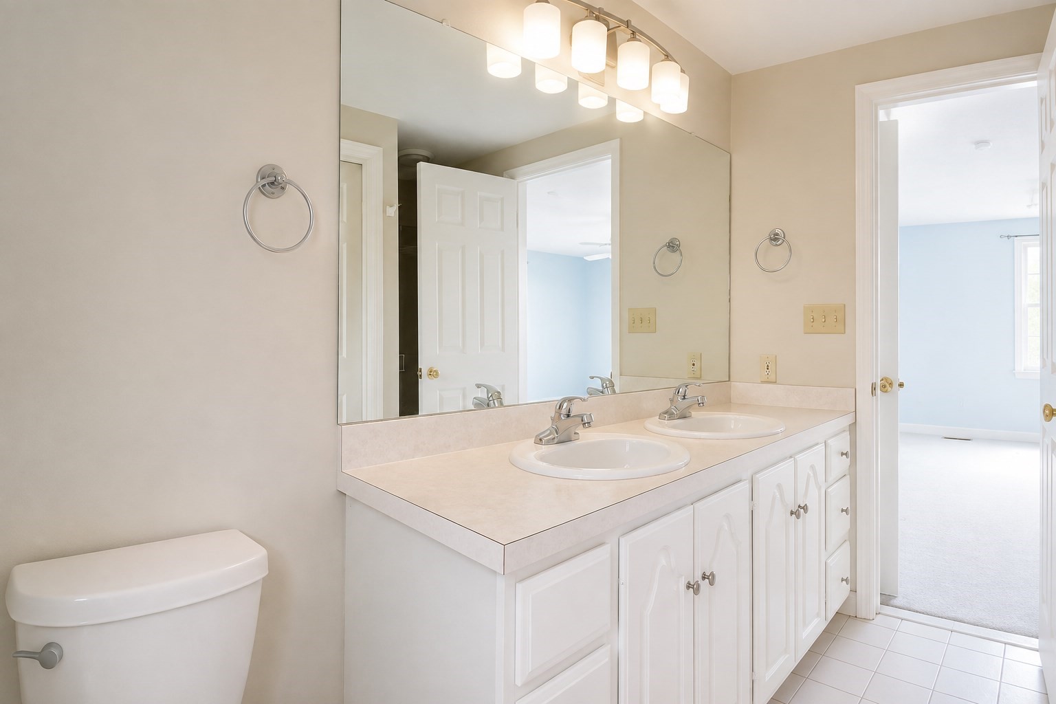 8 Baker Avenue Property Photo 10