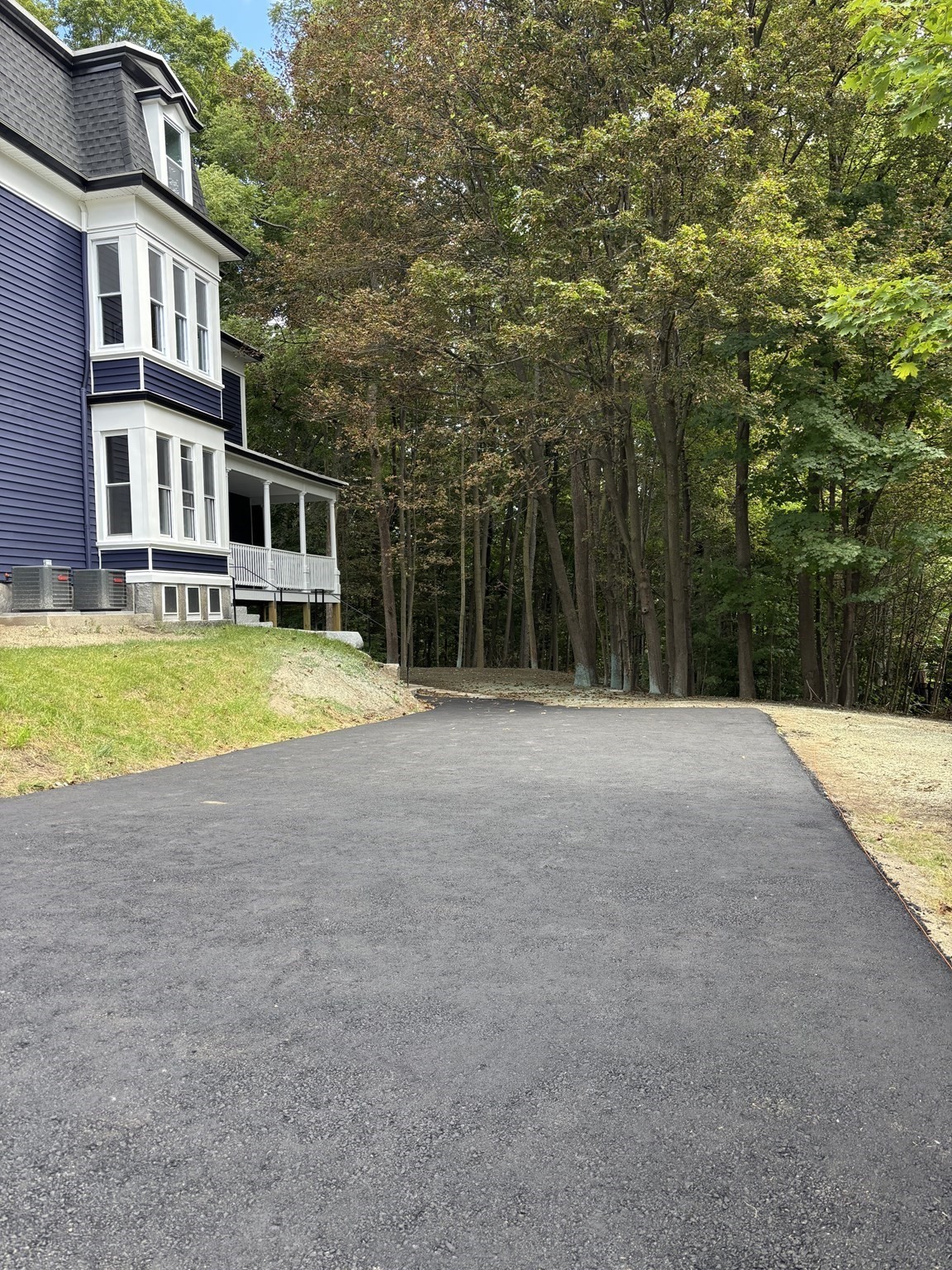 51 Grove Avenue Property Photo 6