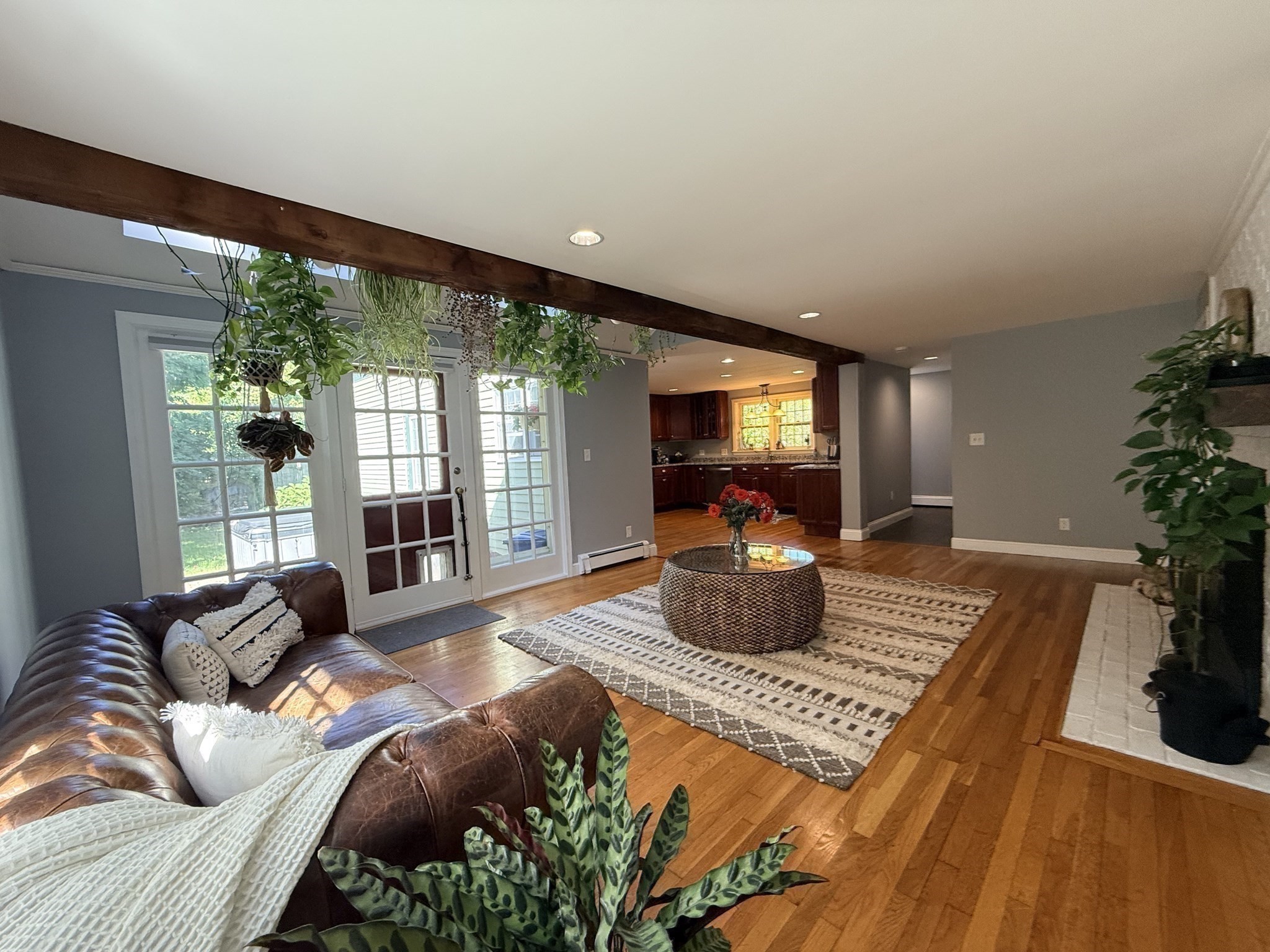 27 Little Pond Rd Property Photo 8