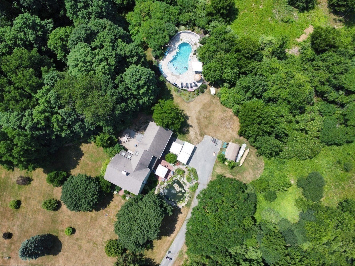 27 Little Pond Rd Property Photo 27