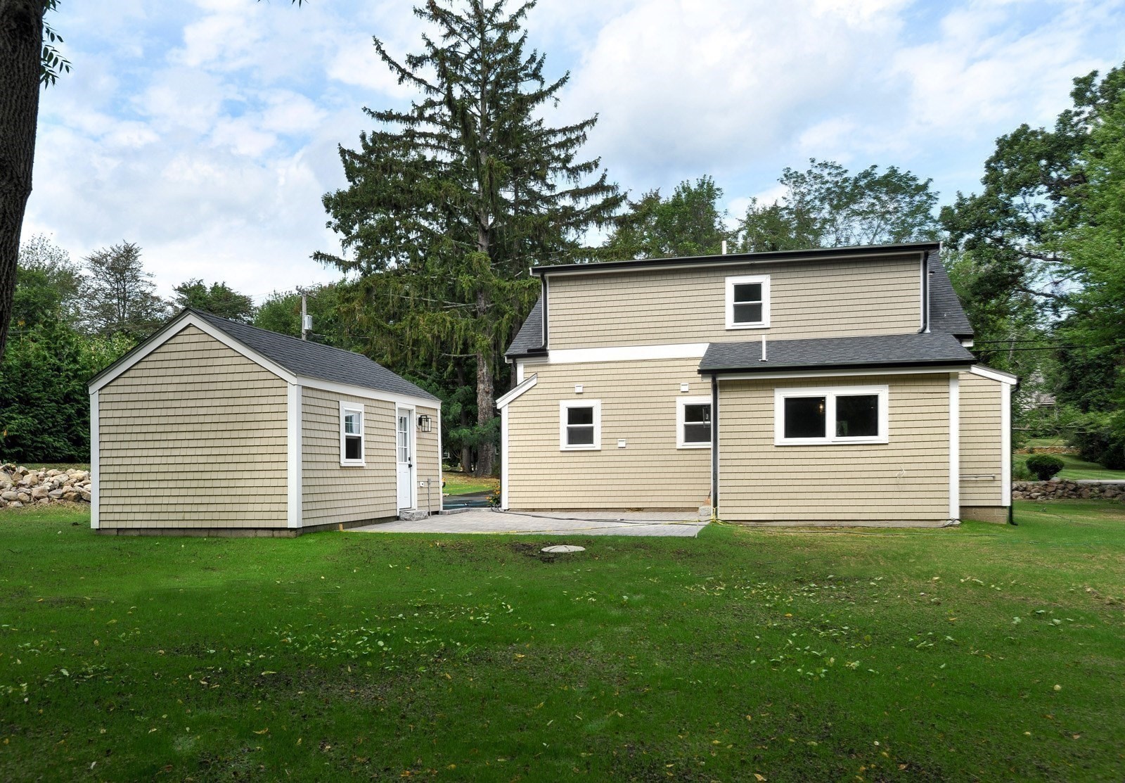 40 Beechwood Street Property Photo 2