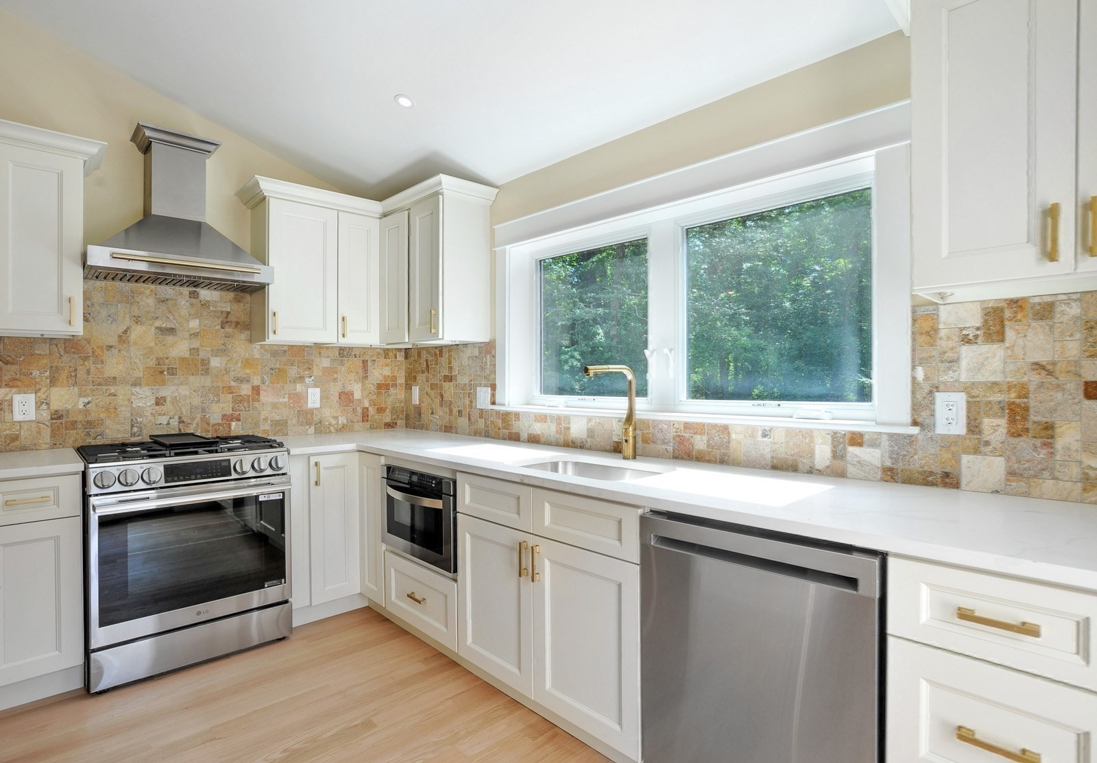 40 Beechwood Street Property Photo 13