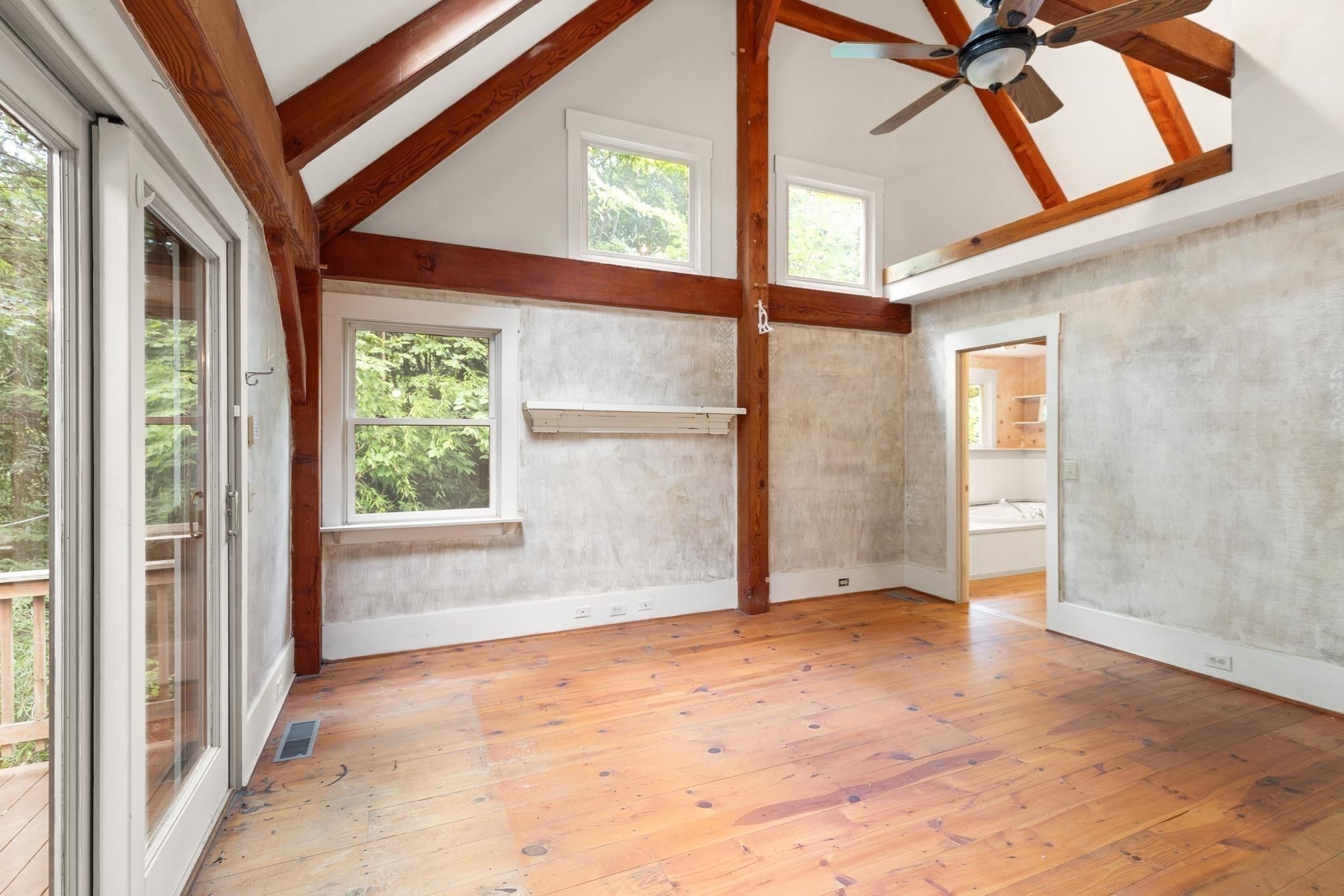 225 Westford St Property Photo 26