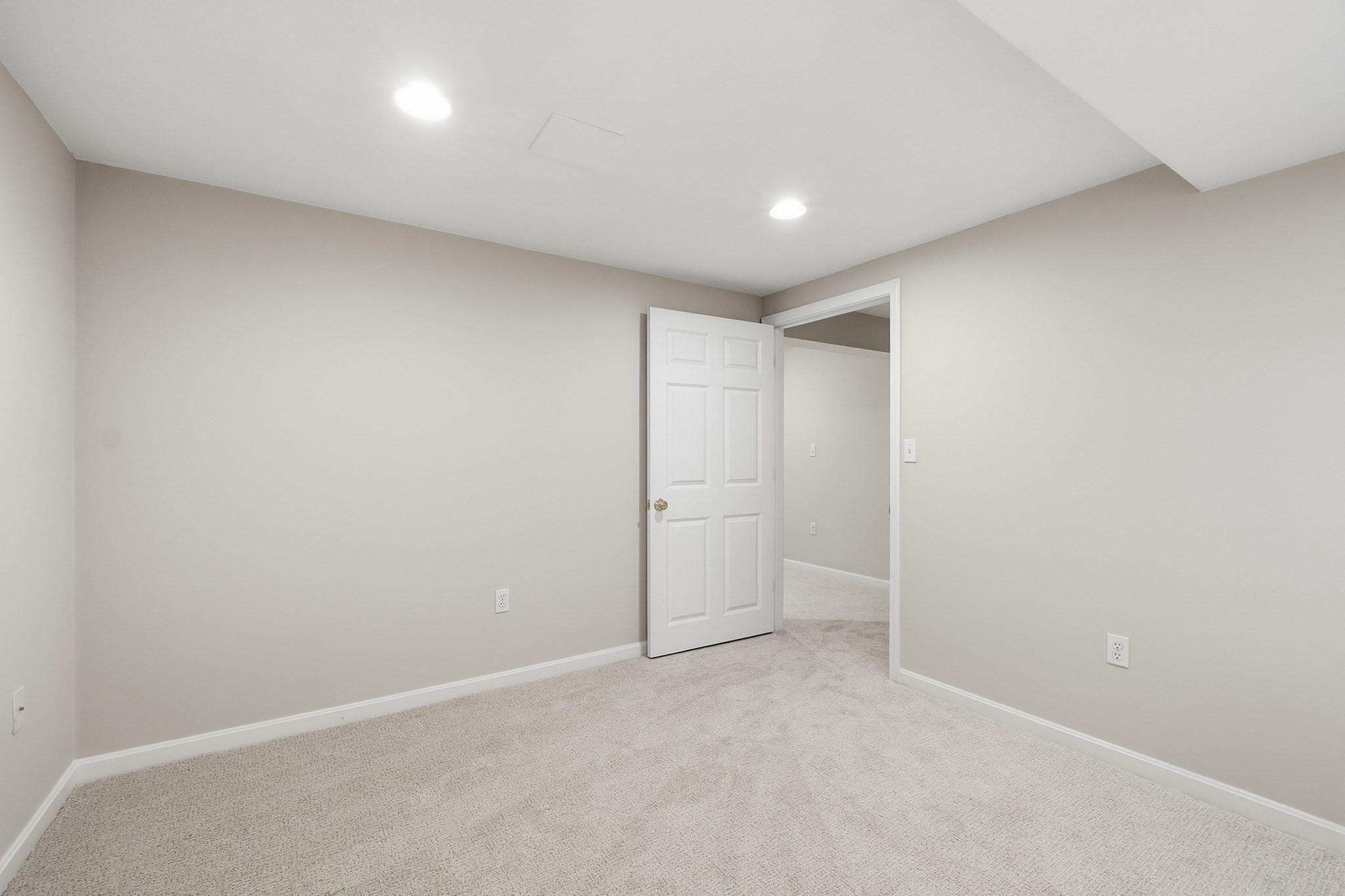 5 Southwood Dr # 50 Property Photo 37