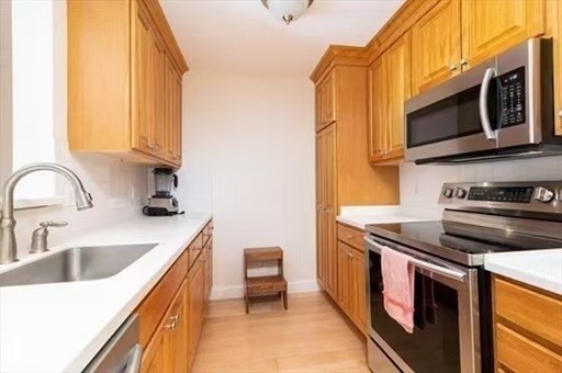 4 Forge Pond # F Property Photo 4