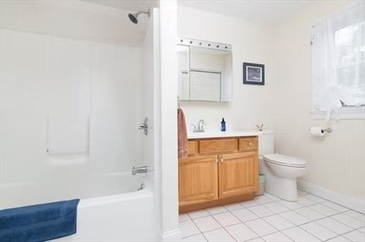 4 Forge Pond # F Property Photo 5