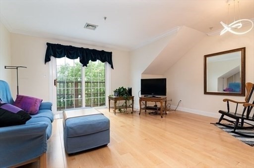 4 Forge Pond # F Property Photo 7