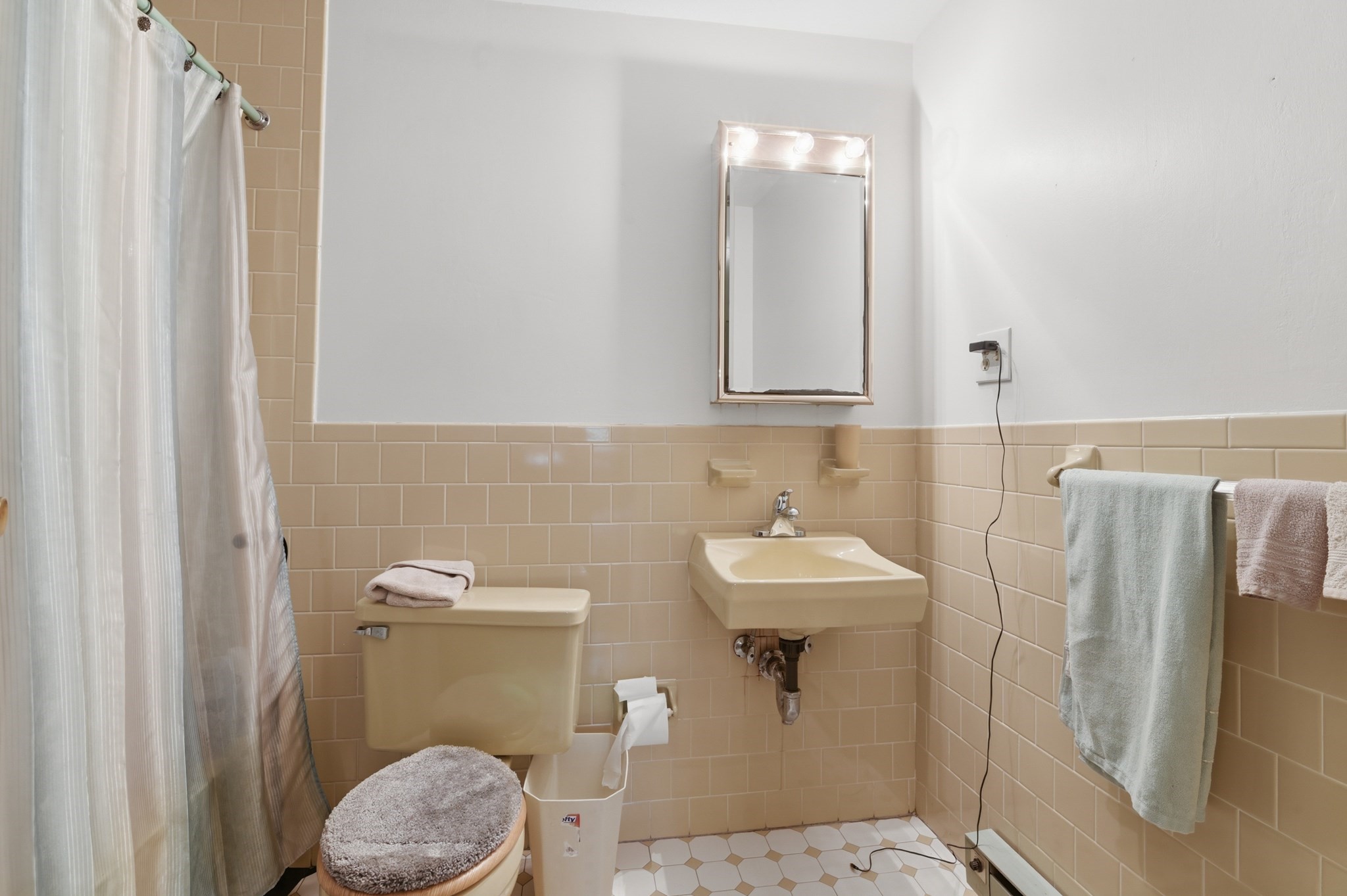 115 W Squantum St # 513 Property Photo 8
