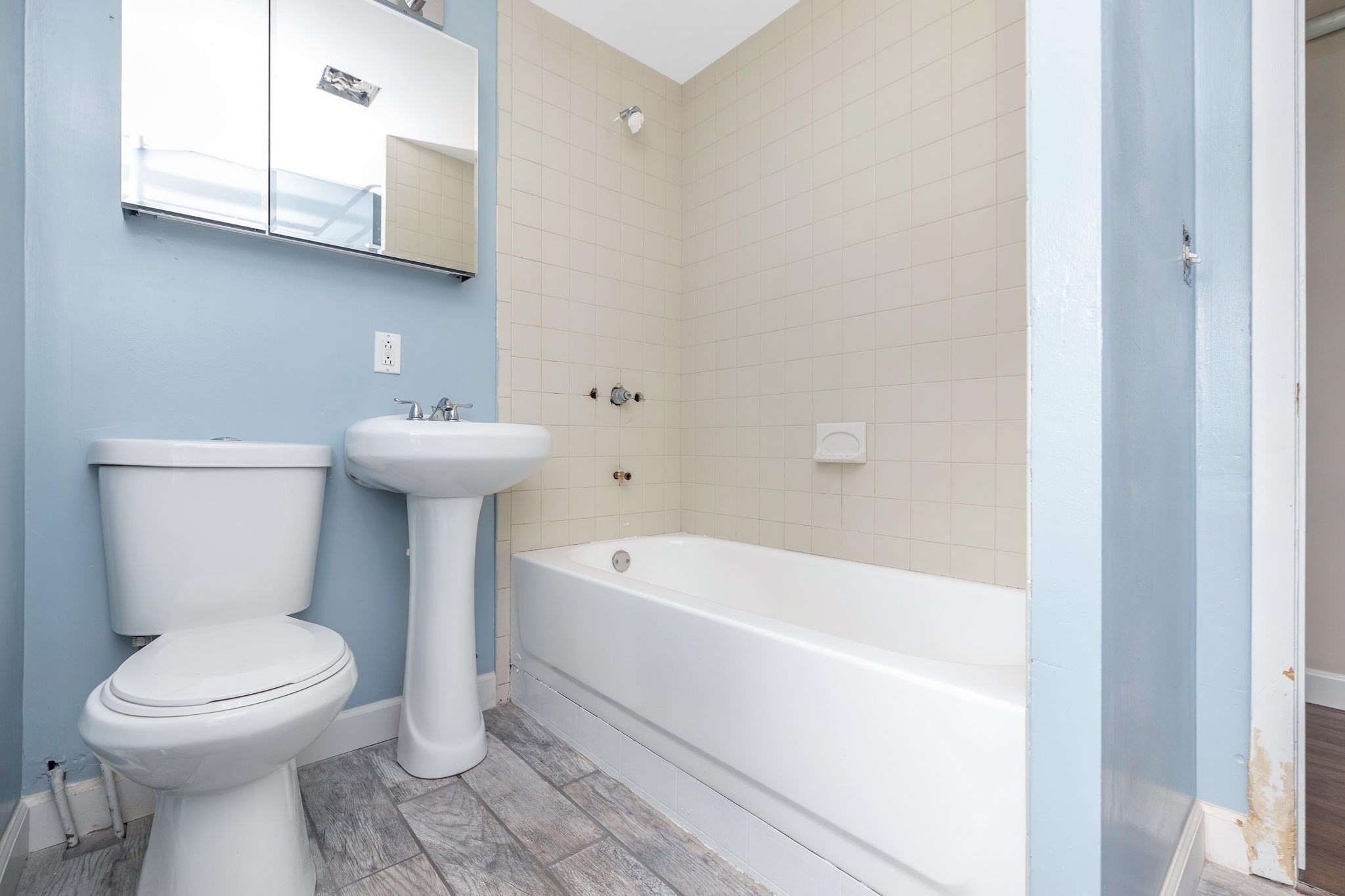 36 Ames Ave # 2 Property Photo 15