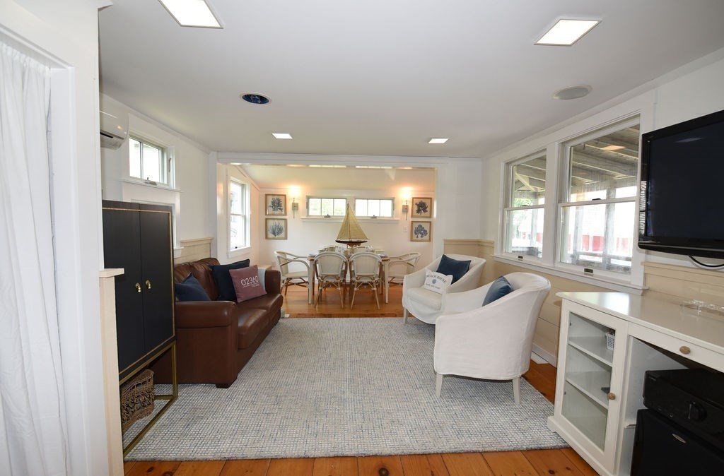 6 Avenue B Property Photo 12