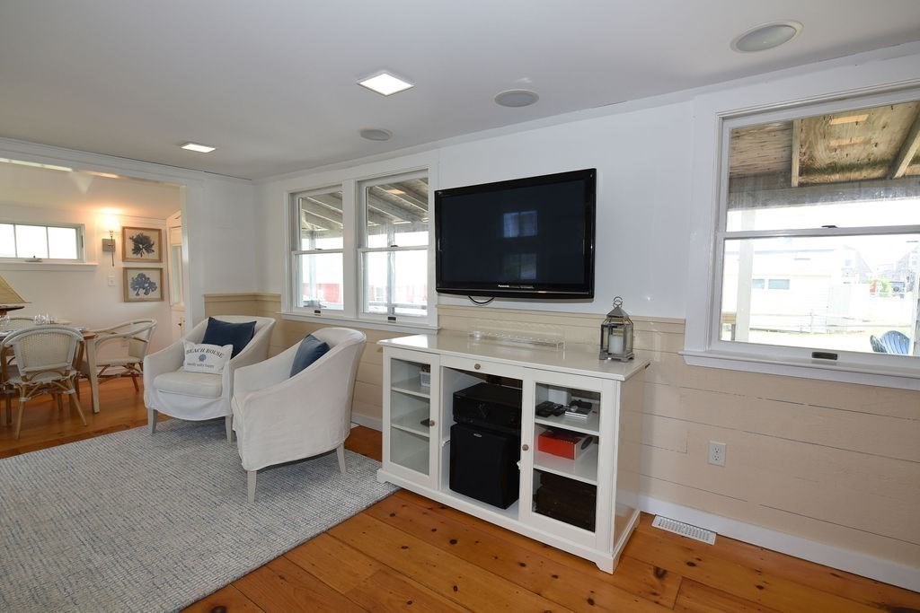 6 Avenue B Property Photo 13
