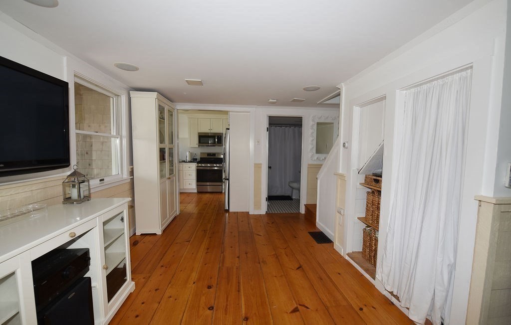 6 Avenue B Property Photo 15