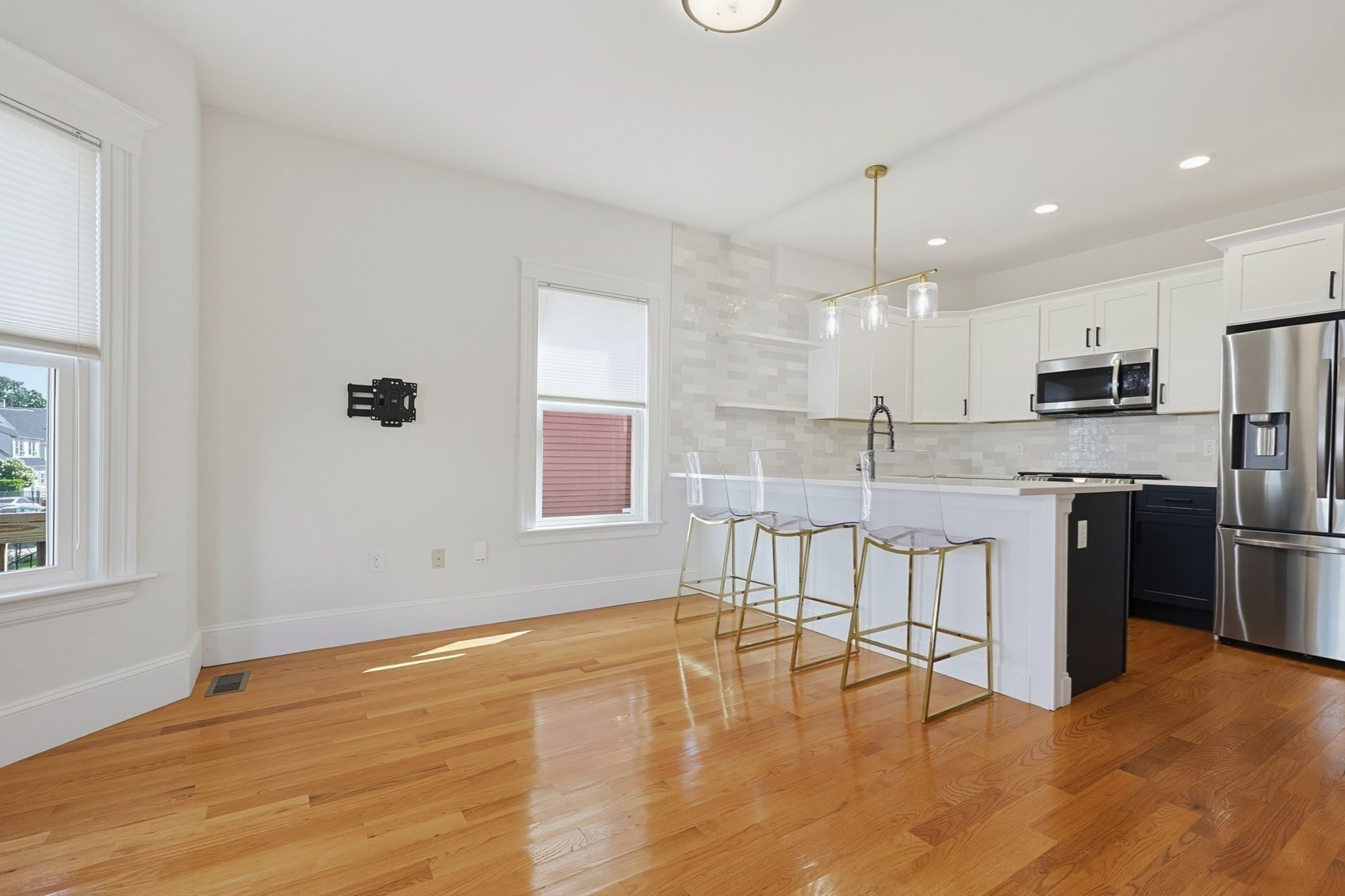 54 Bloomfield St # 1 Property Photo 5