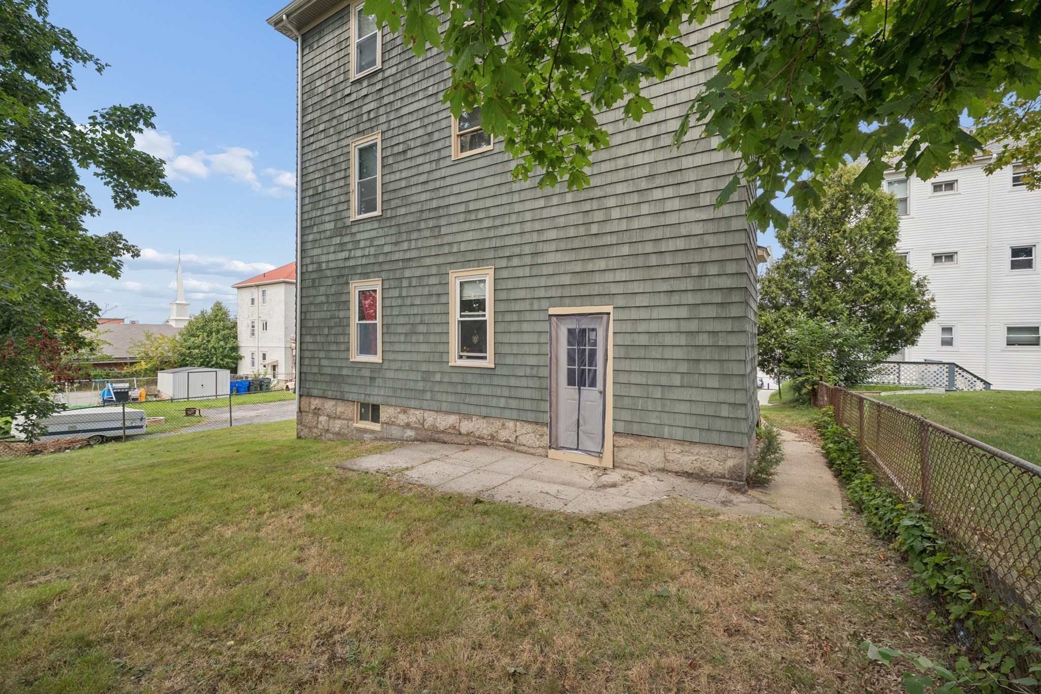 89 Rockland St Property Photo 6