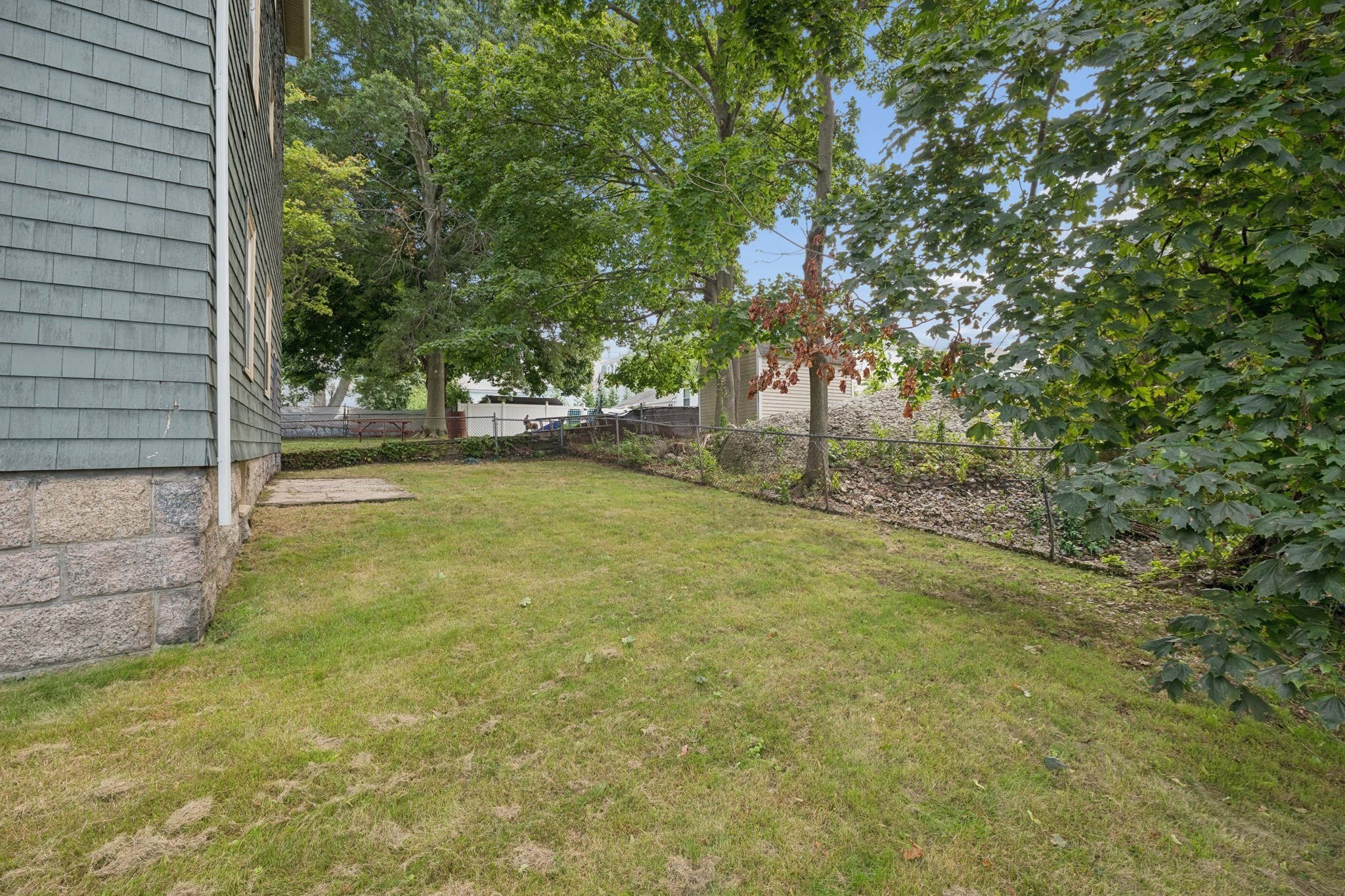 89 Rockland St Property Photo 7