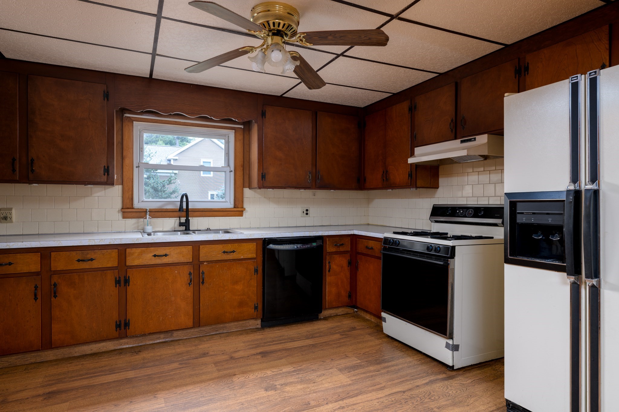 111 Gleason Ave Property Photo 5