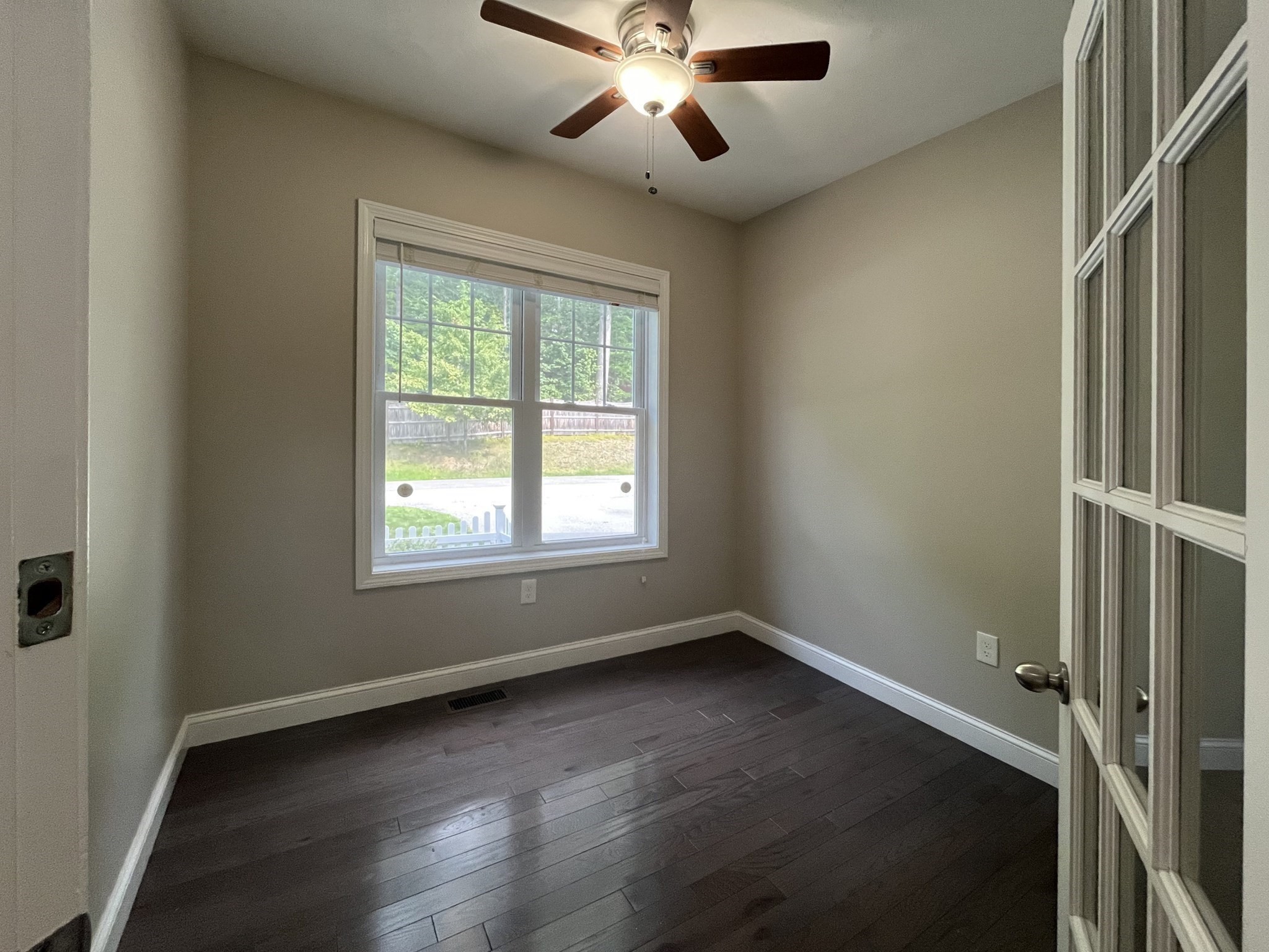 20 Beacon St # 20 Property Photo 13