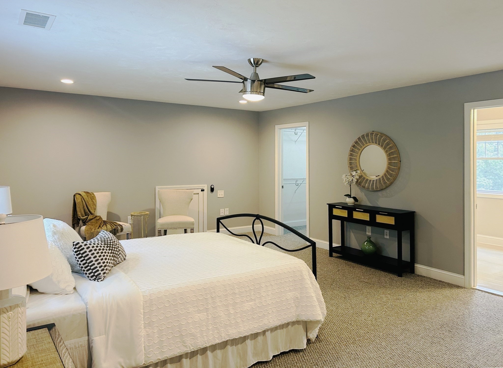 20 Beacon St # 20 Property Photo 15