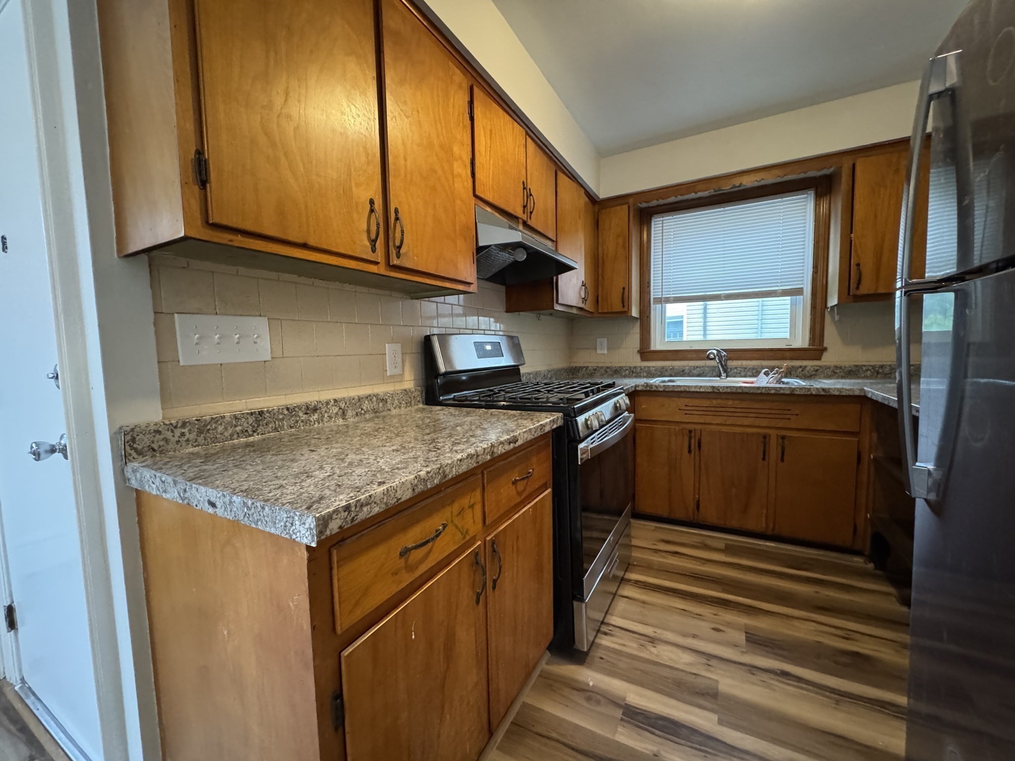 631 Walnut St Property Photo 3