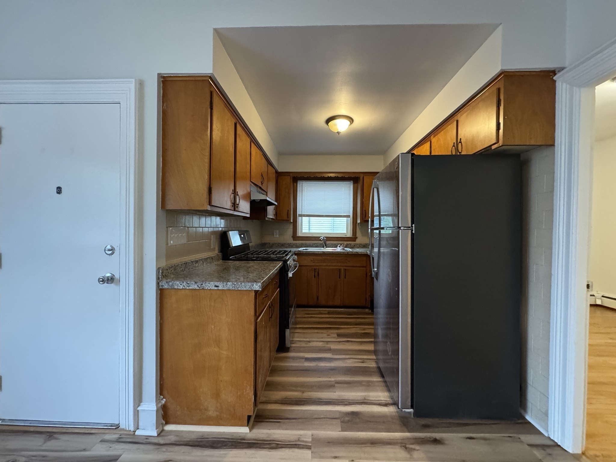 631 Walnut St Property Photo 6