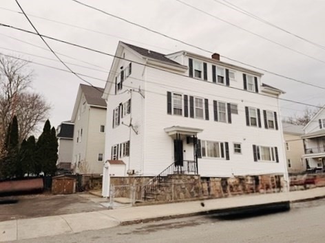 631 Walnut St Property Photo 14
