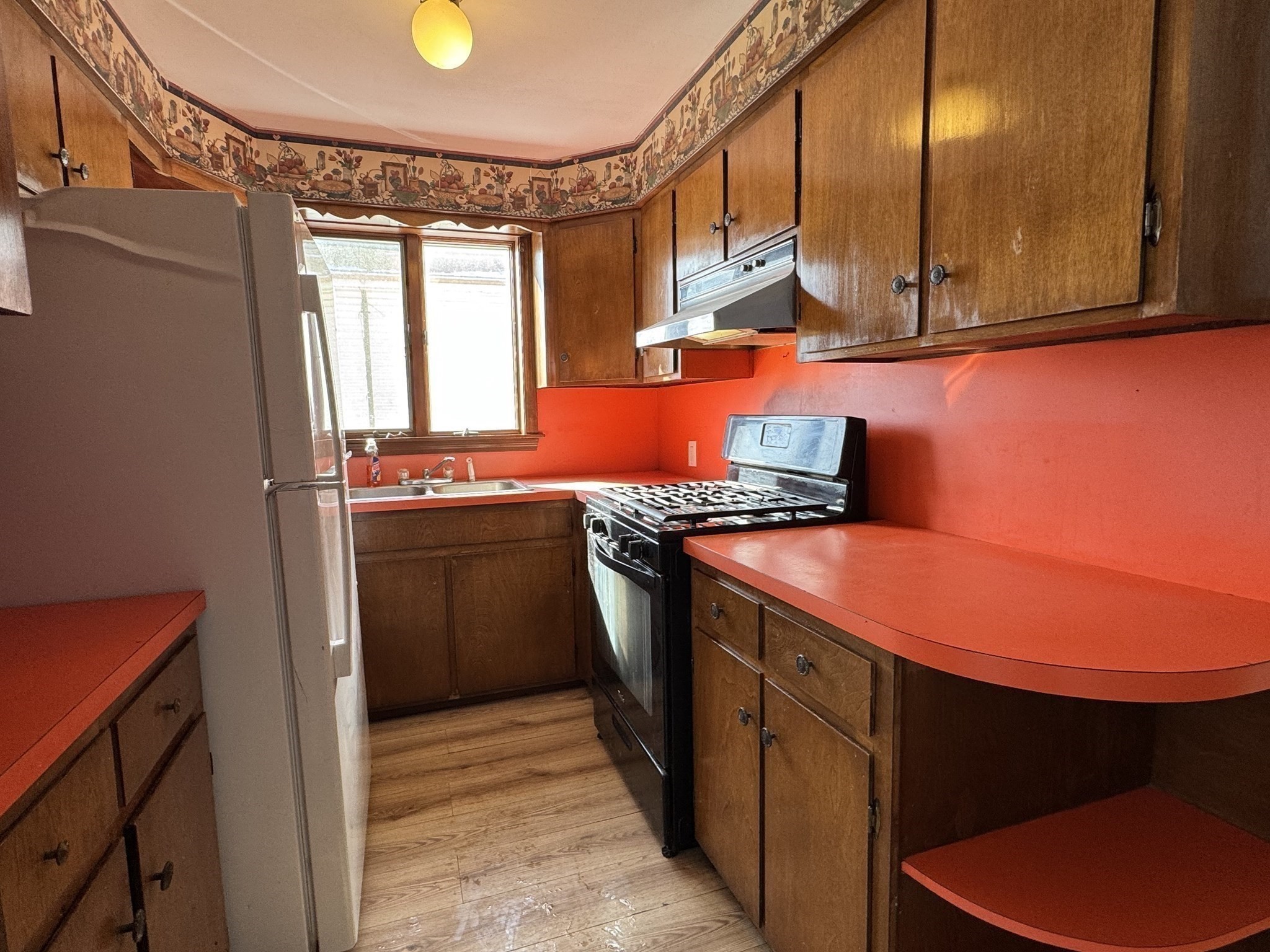 631 Walnut St Property Photo 15