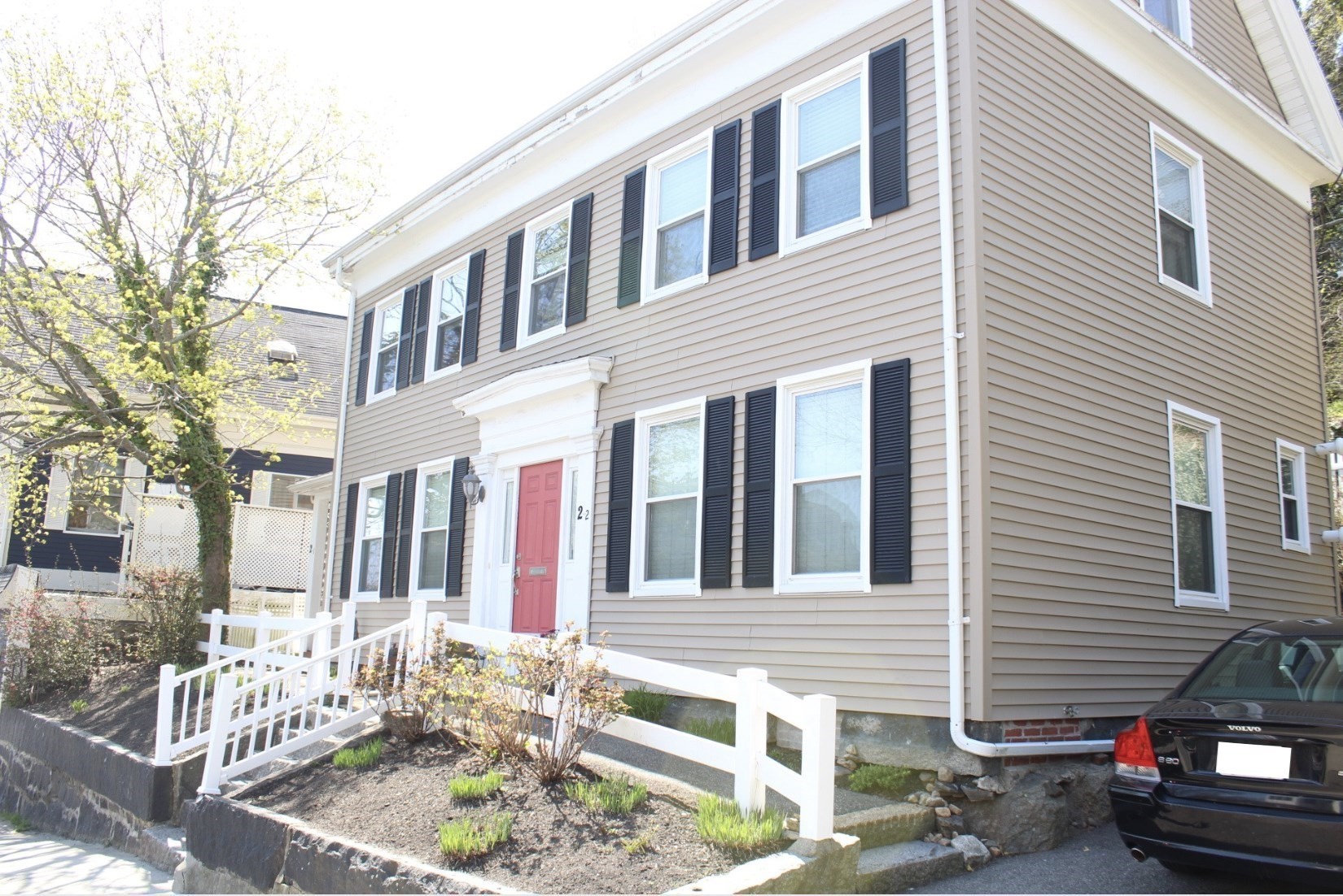 2 Spring St # A Property Photo 2