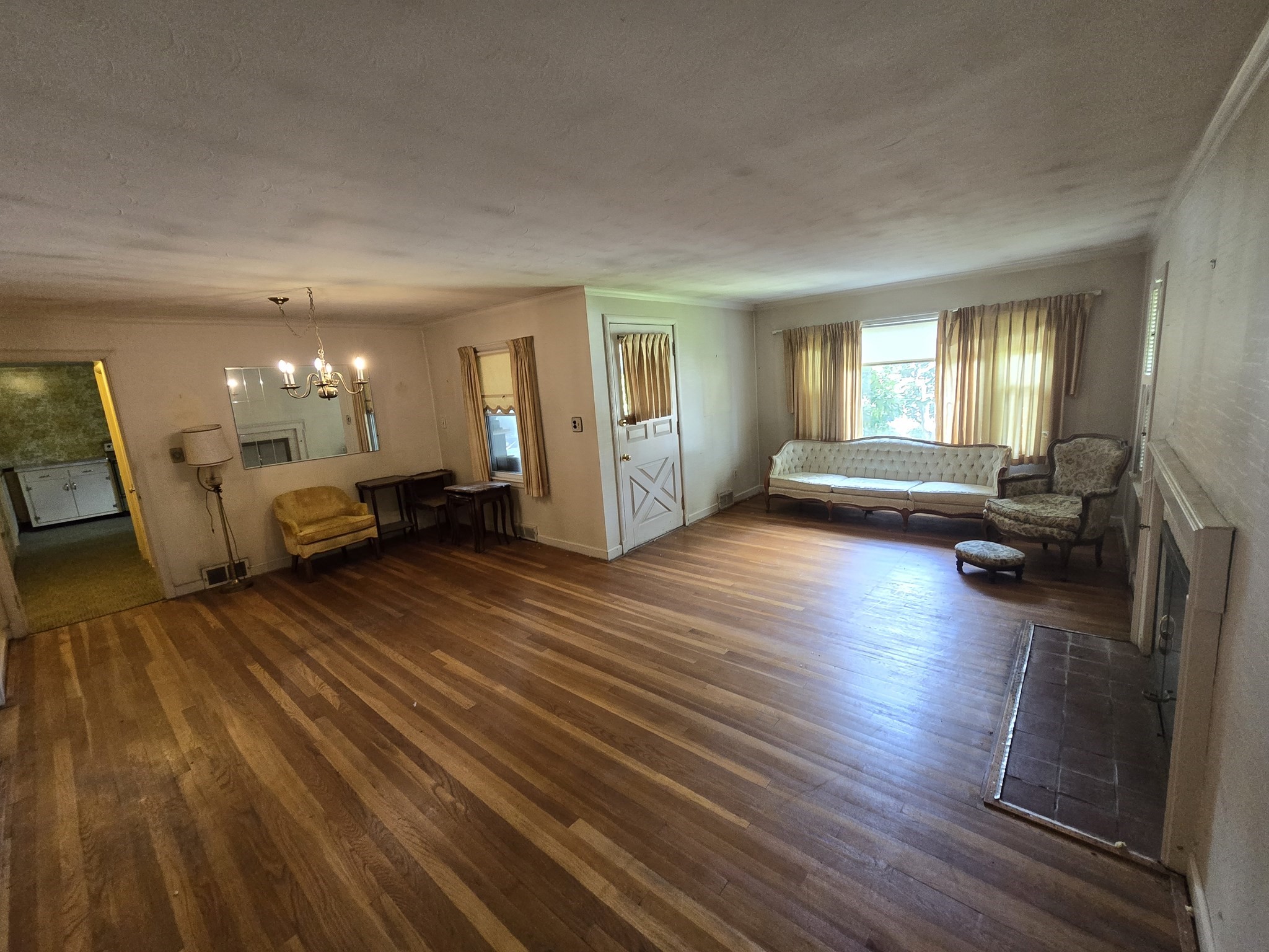 43 Zenith Dr Property Photo 2