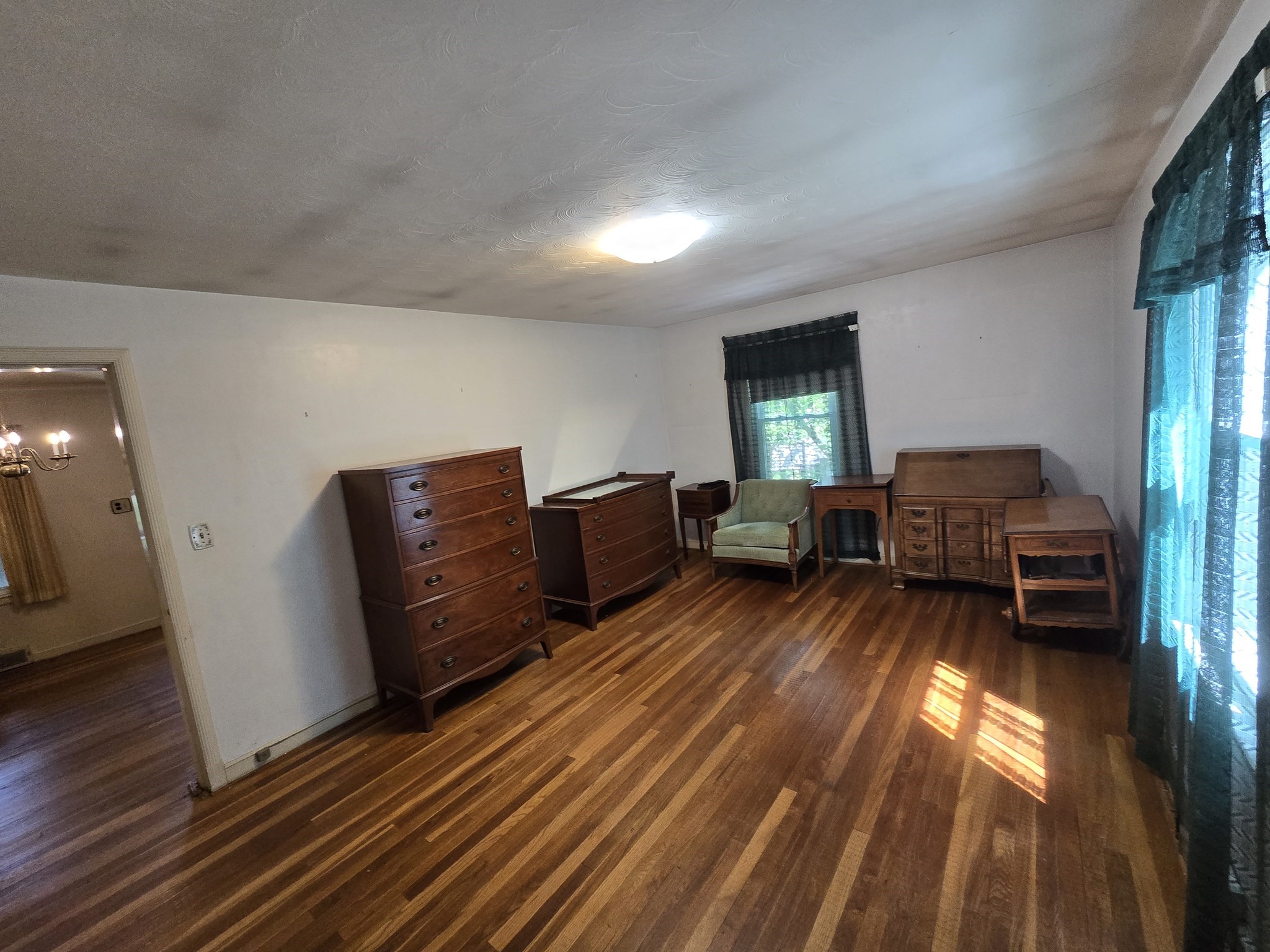 43 Zenith Dr Property Photo 4