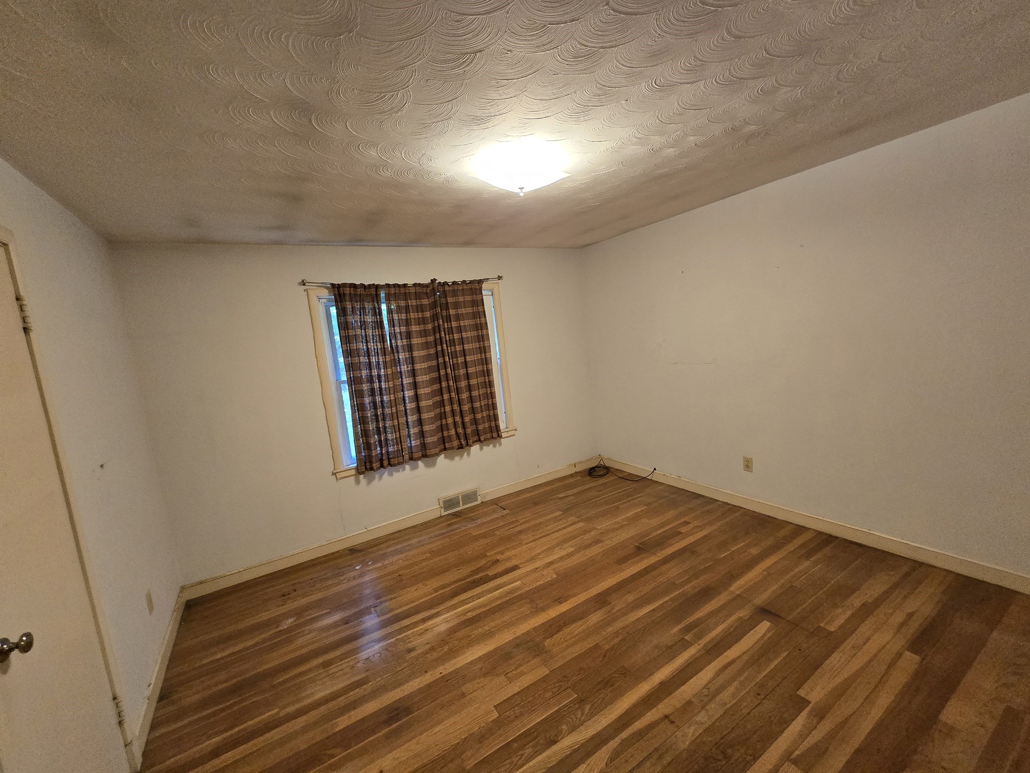43 Zenith Dr Property Photo 5