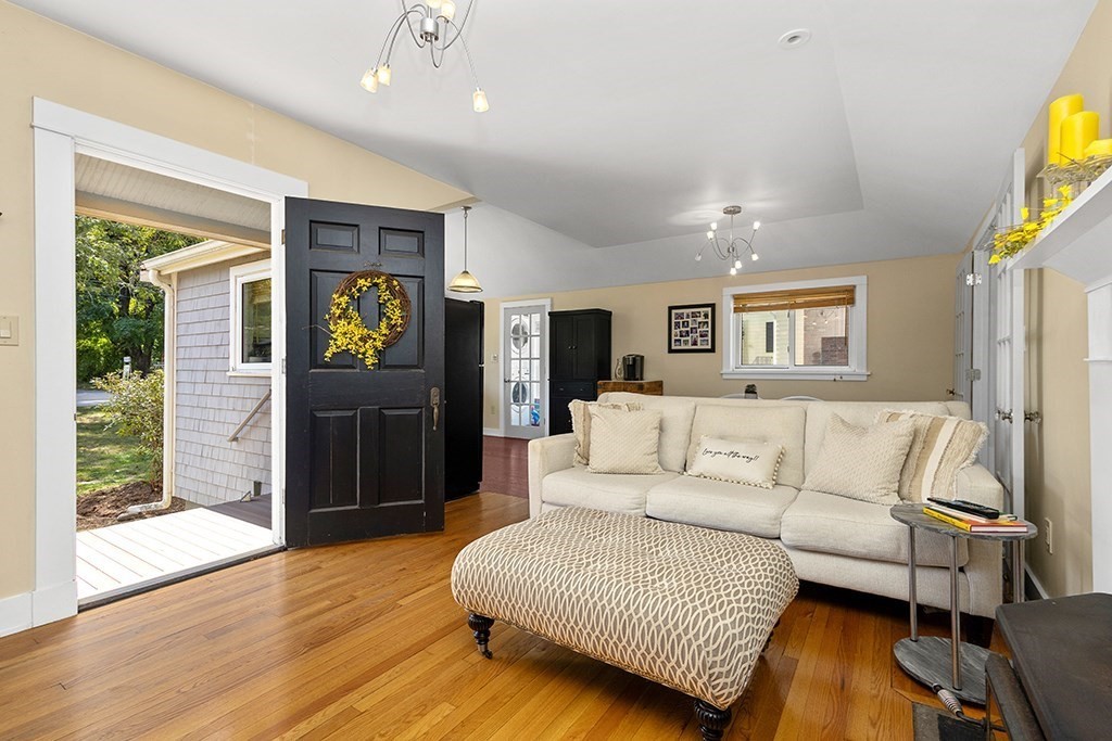 6 Pine St Property Photo 15
