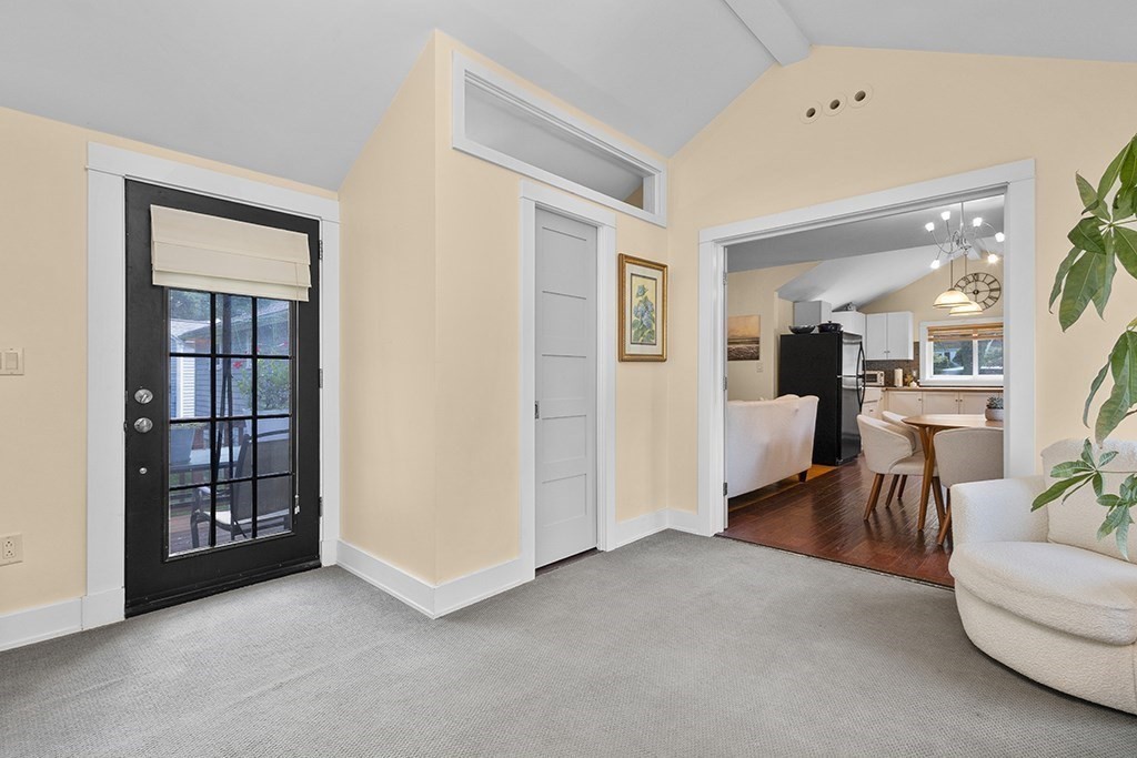 6 Pine St Property Photo 20