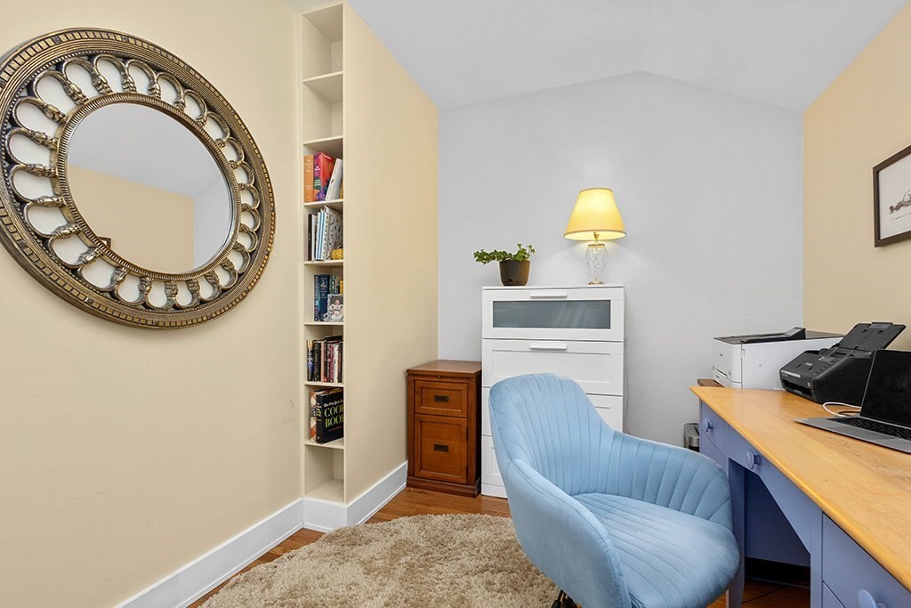 6 Pine St Property Photo 22