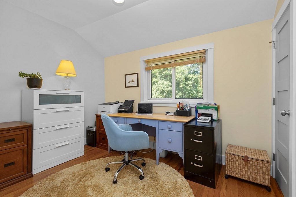6 Pine St Property Photo 23