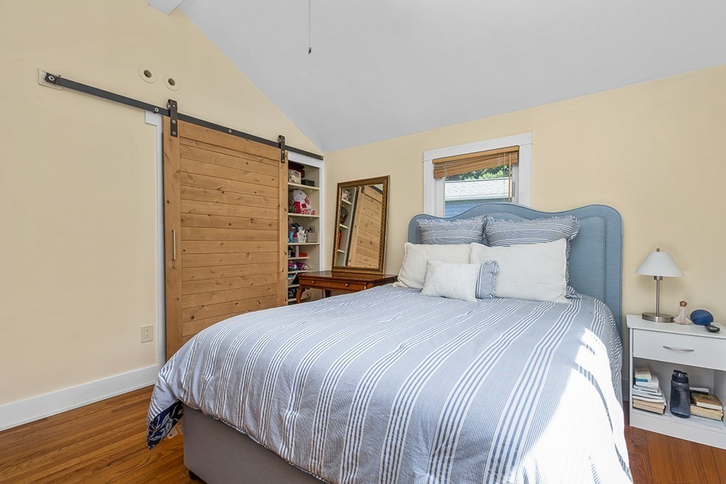 6 Pine St Property Photo 24