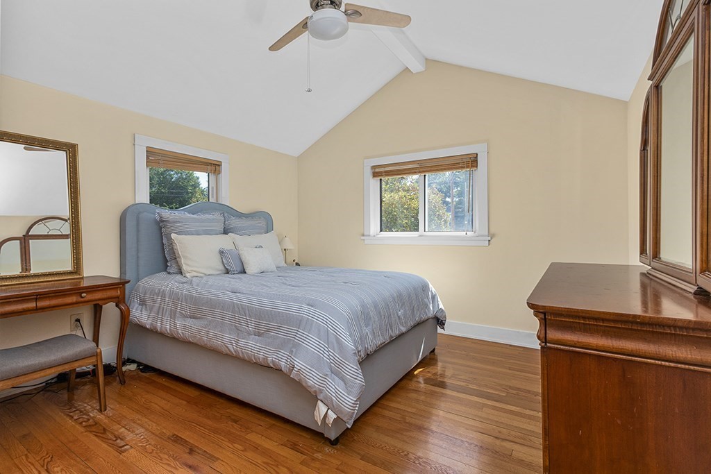 6 Pine St Property Photo 25