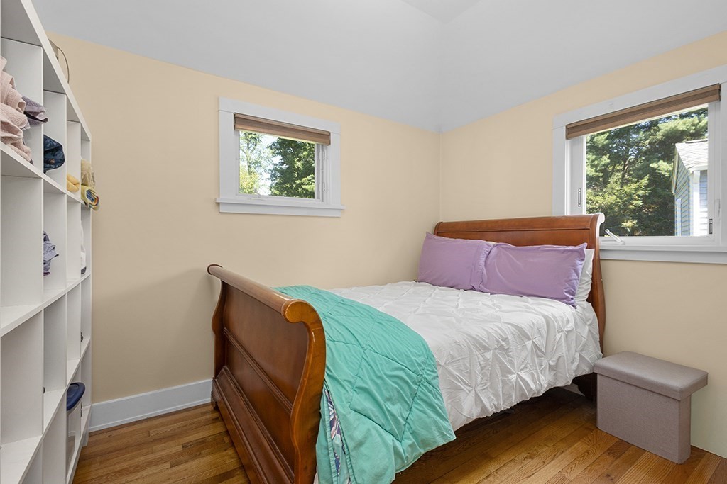 6 Pine St Property Photo 29