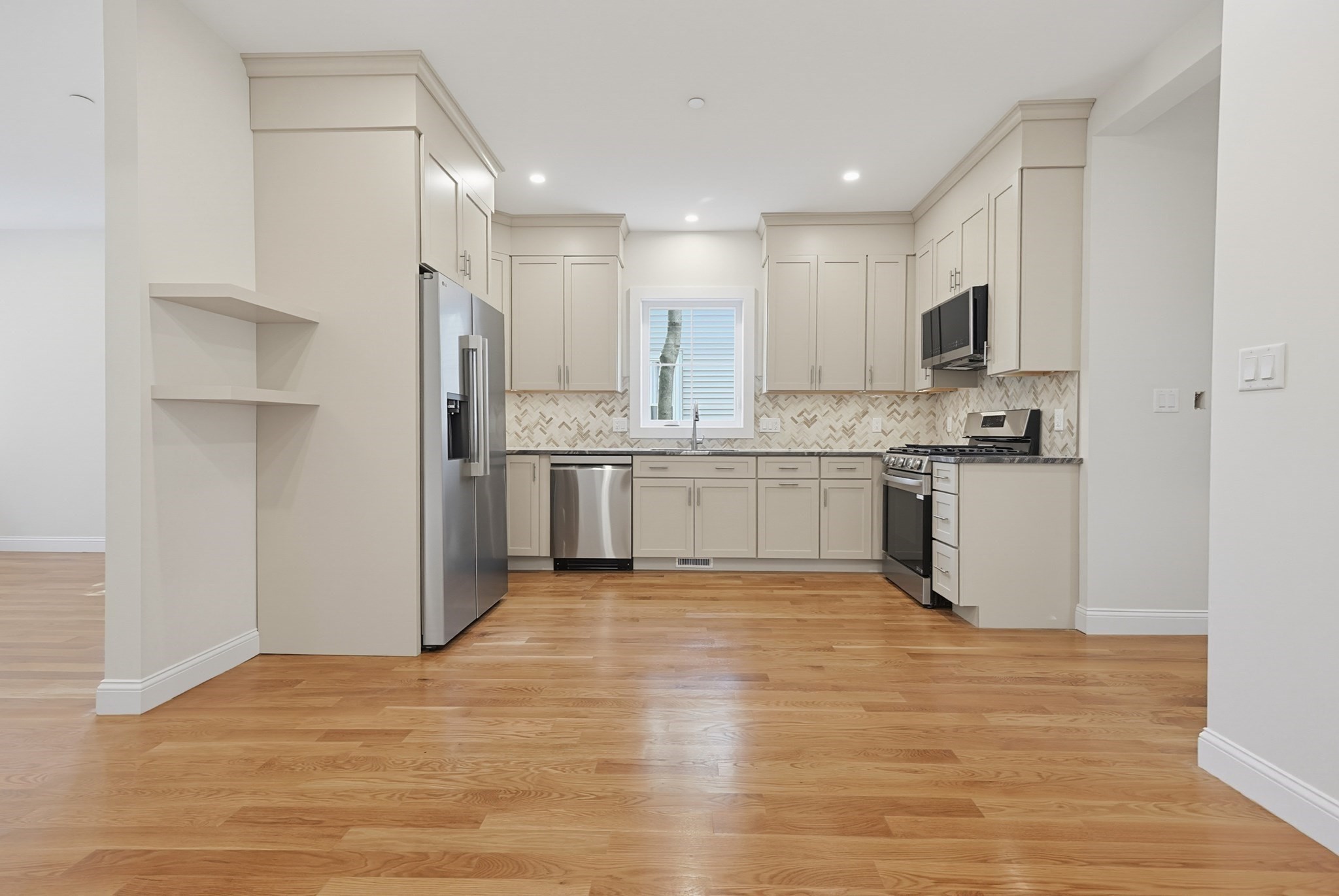 53 Eddy St. # 1 Property Photo 3