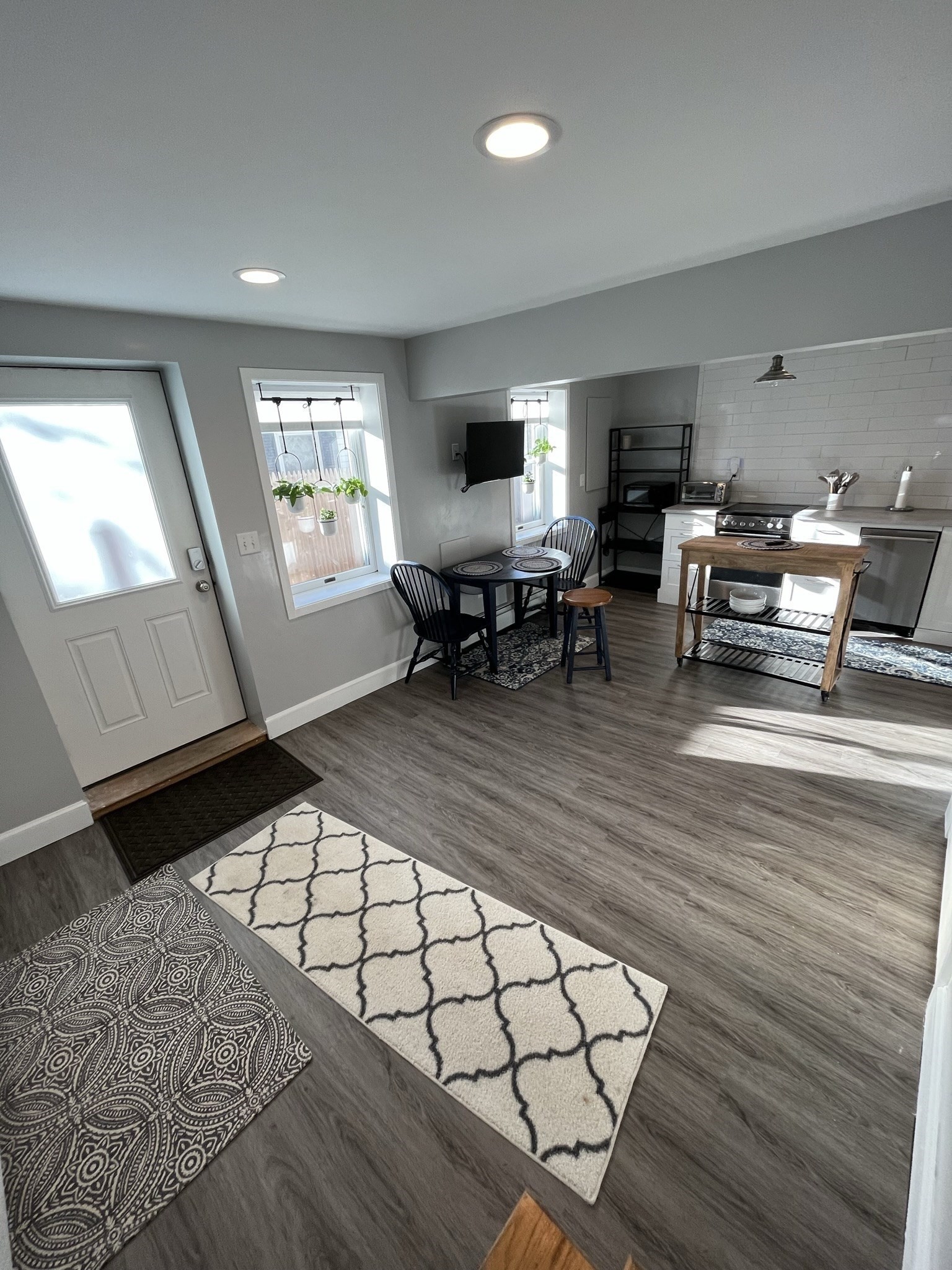 8 Merrill # 1 Property Photo 1