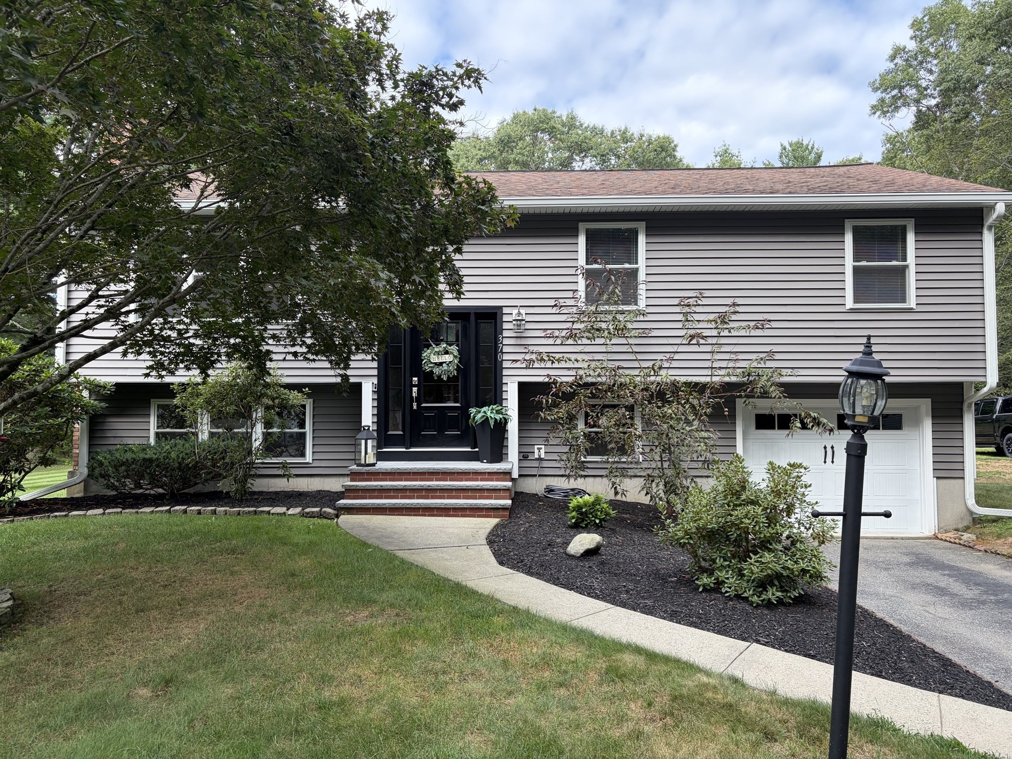 370 Forest Street Property Photo 1