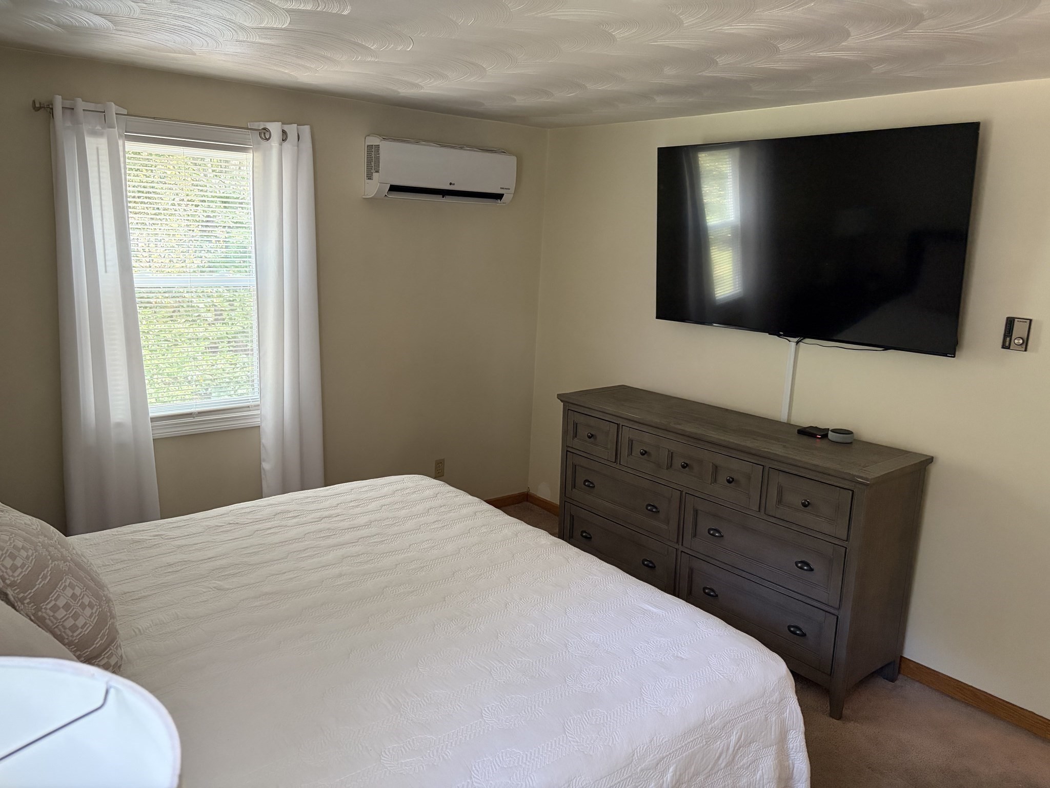 370 Forest Street Property Photo 19