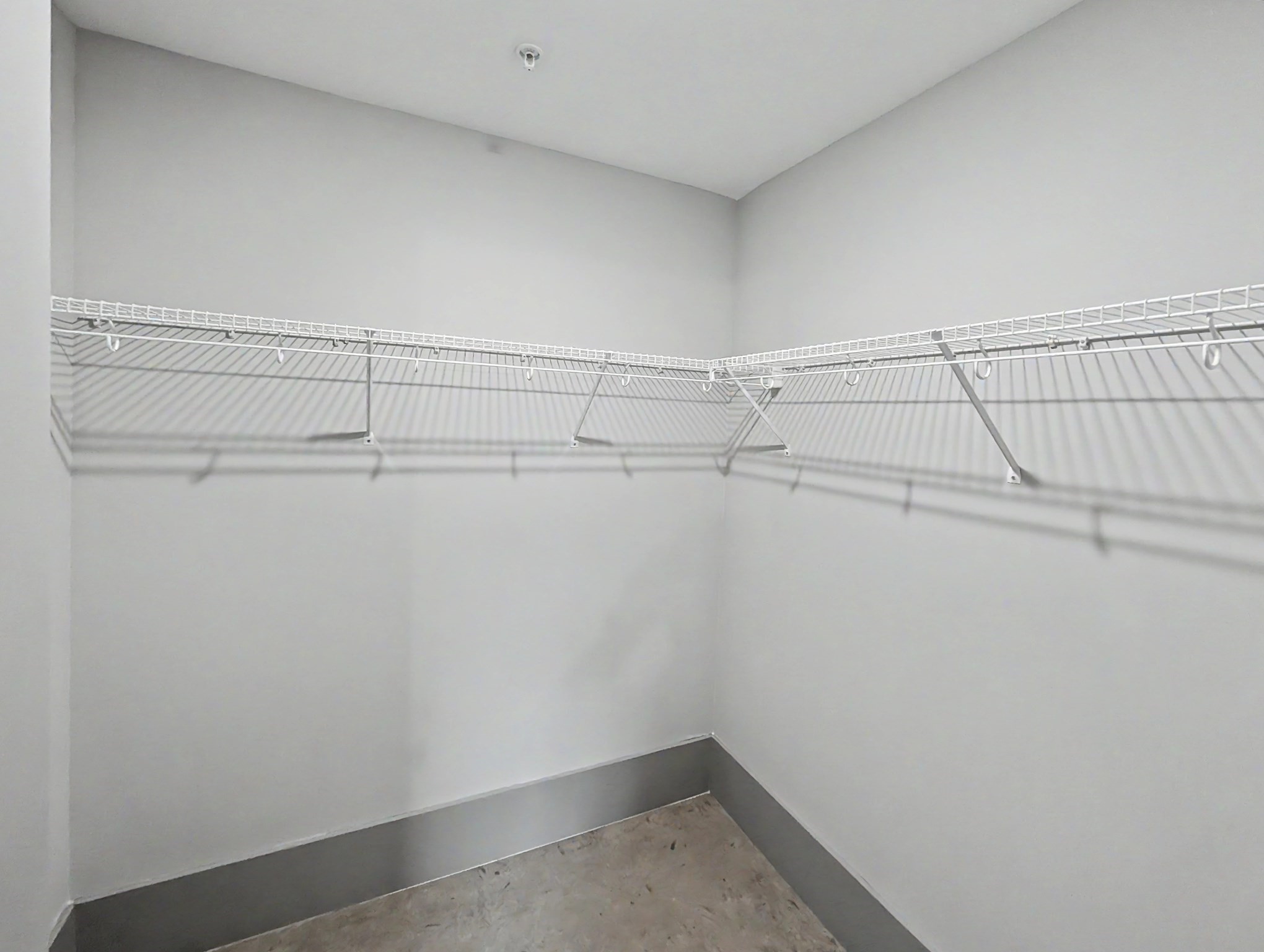 90 Grove St Property Photo 7