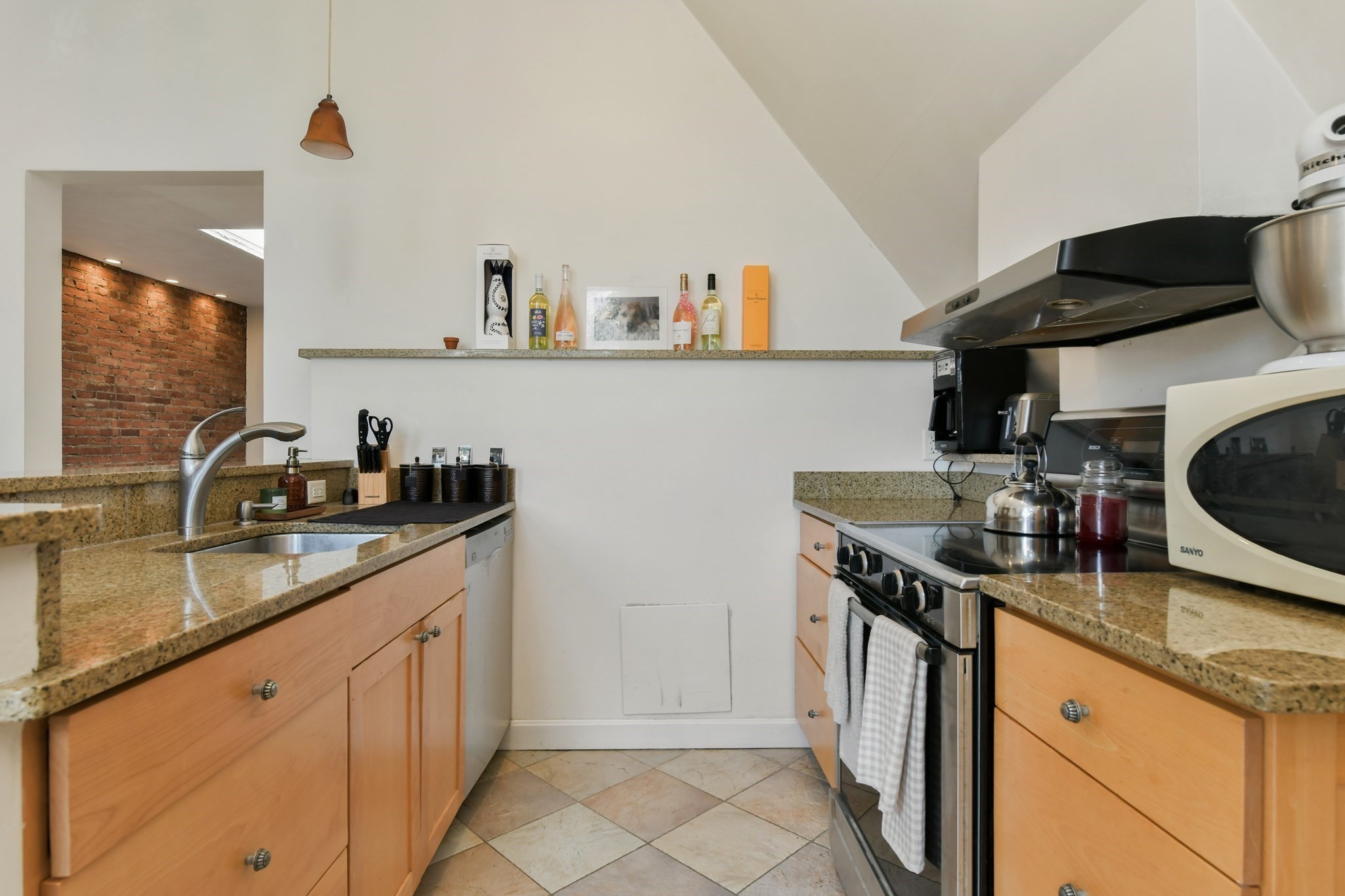 1774 Beacon St # 6 Property Photo 8