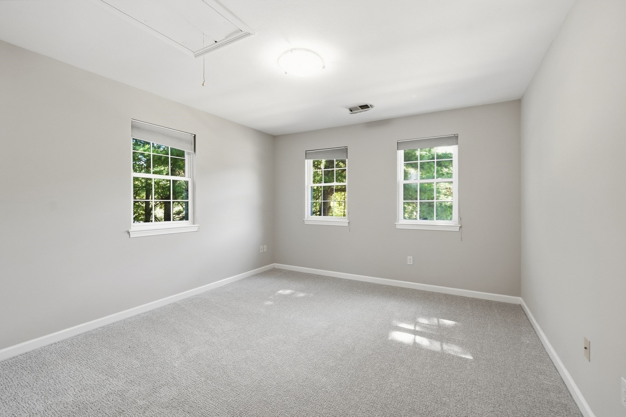 5 Southwood Dr # 50 Property Photo 31