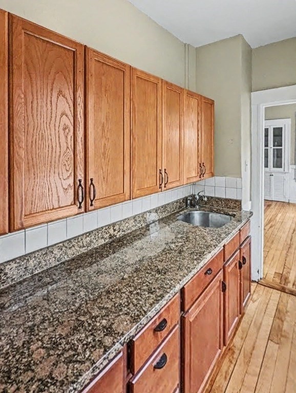 41 Everard St # 3 Property Photo 6