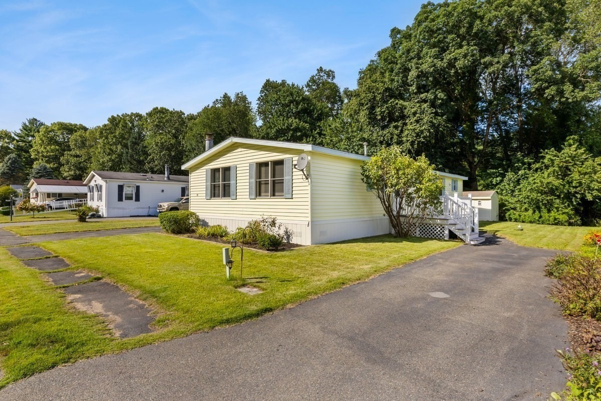 36 Friendship Dr Property Photo 2