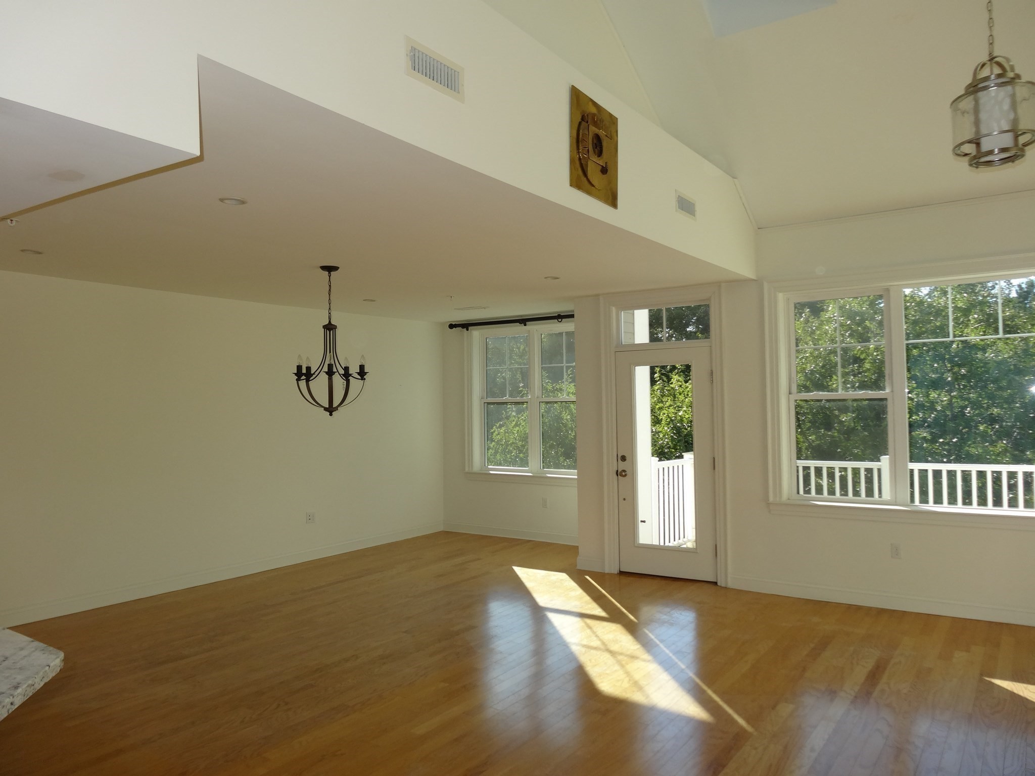 39 Taylor Drive # 3008 Property Photo 5