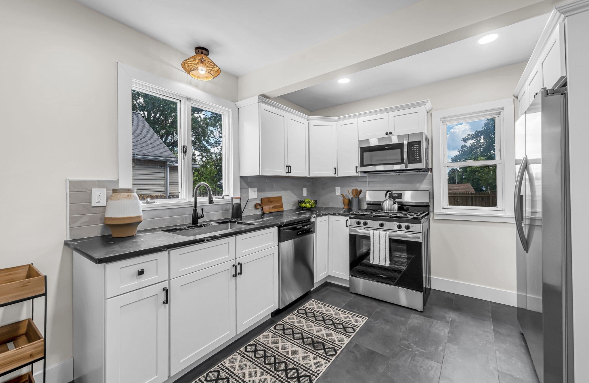 19 Eldert St Property Photo 1