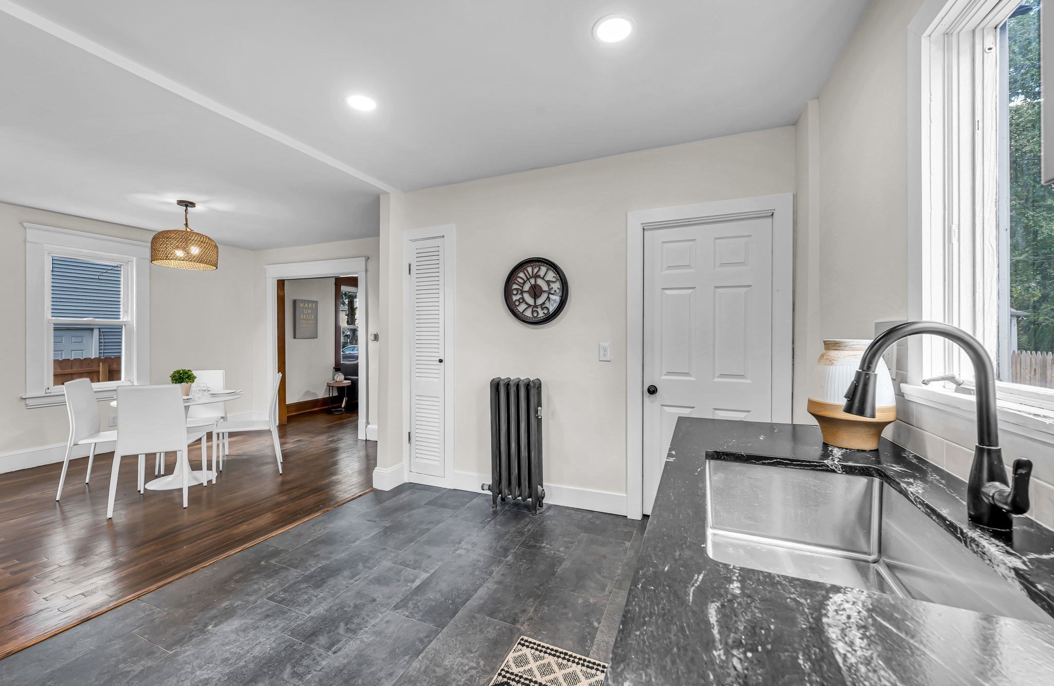 19 Eldert St Property Photo 24